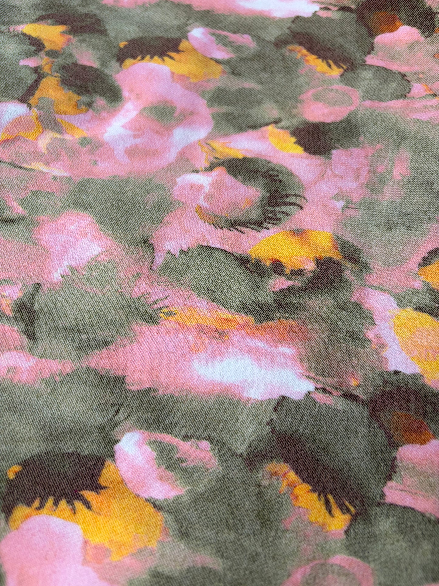 BURNS 055 heavy viscose stretch watery flowers