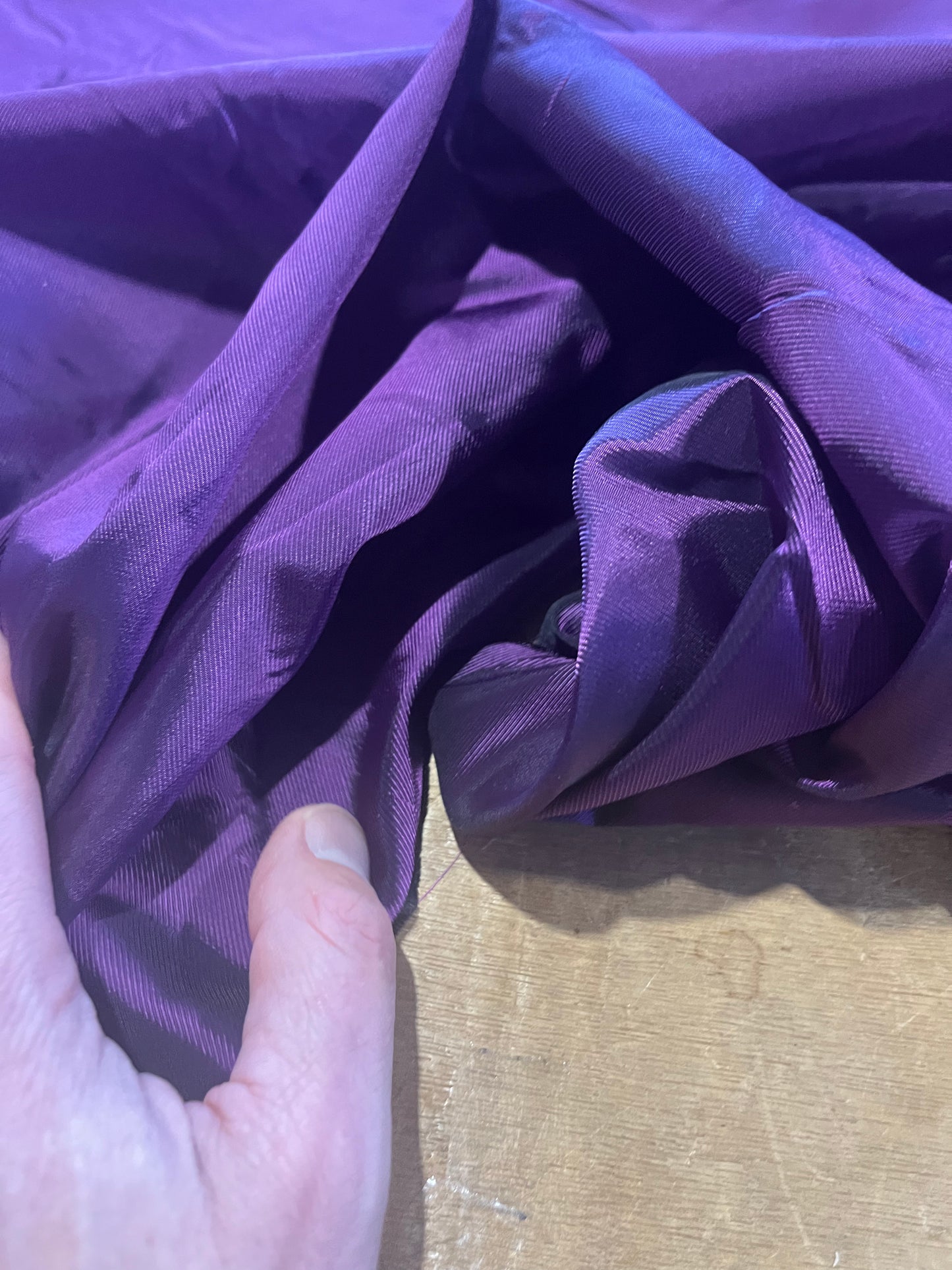 E02 CAN 1005  viscose twill satin purple