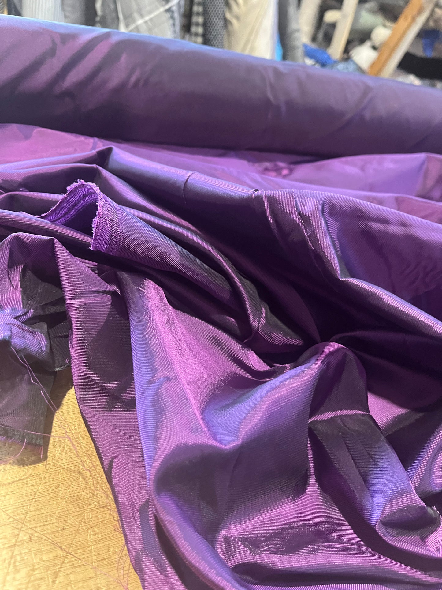 E02 CAN 1005  viscose twill satin purple