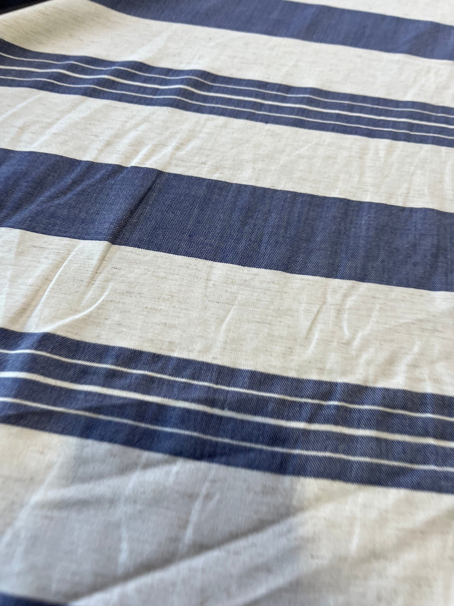 Pisa 048 woven stripes indigo/white with linen