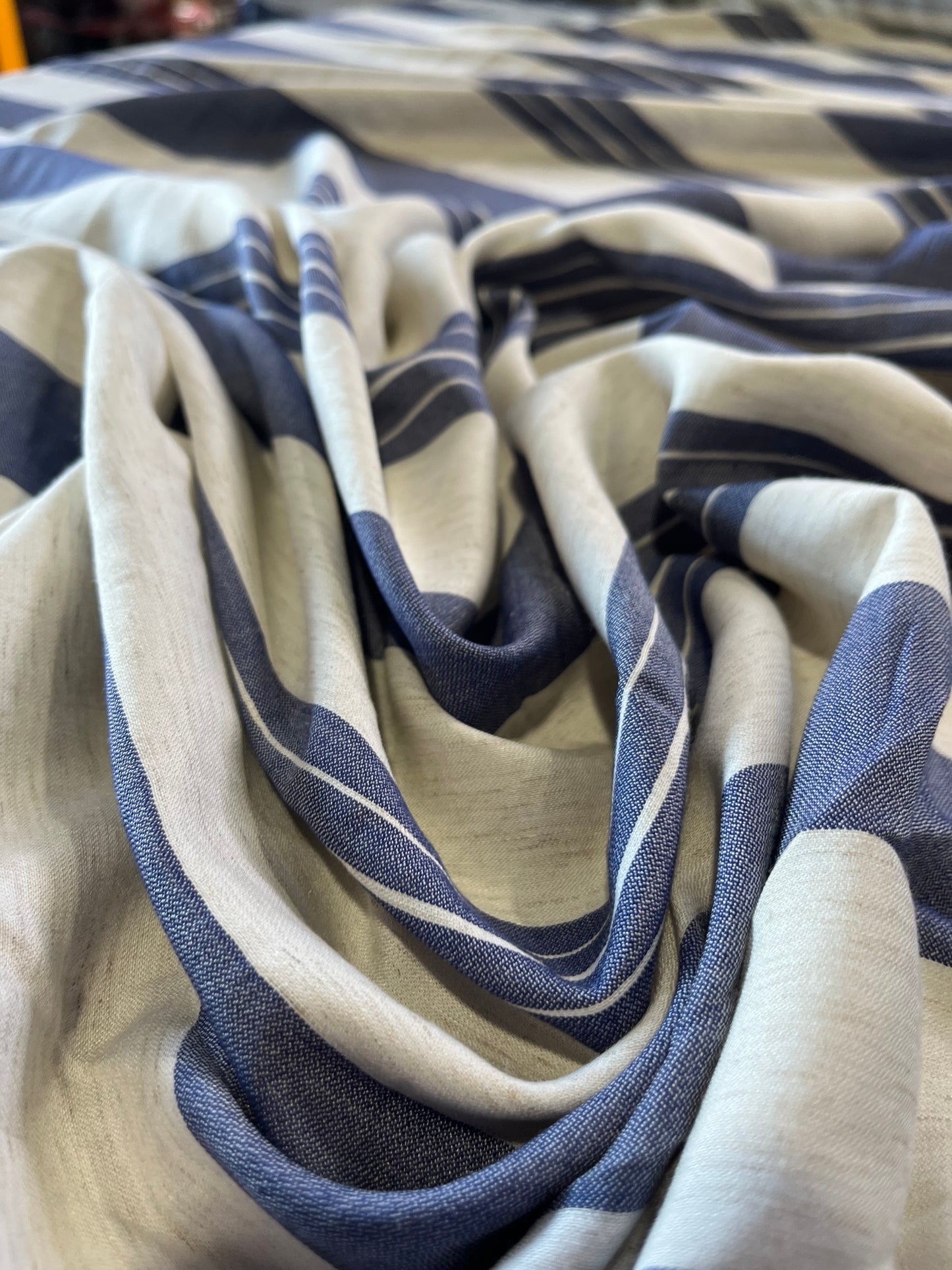 Pisa 048 woven stripes indigo/white with linen