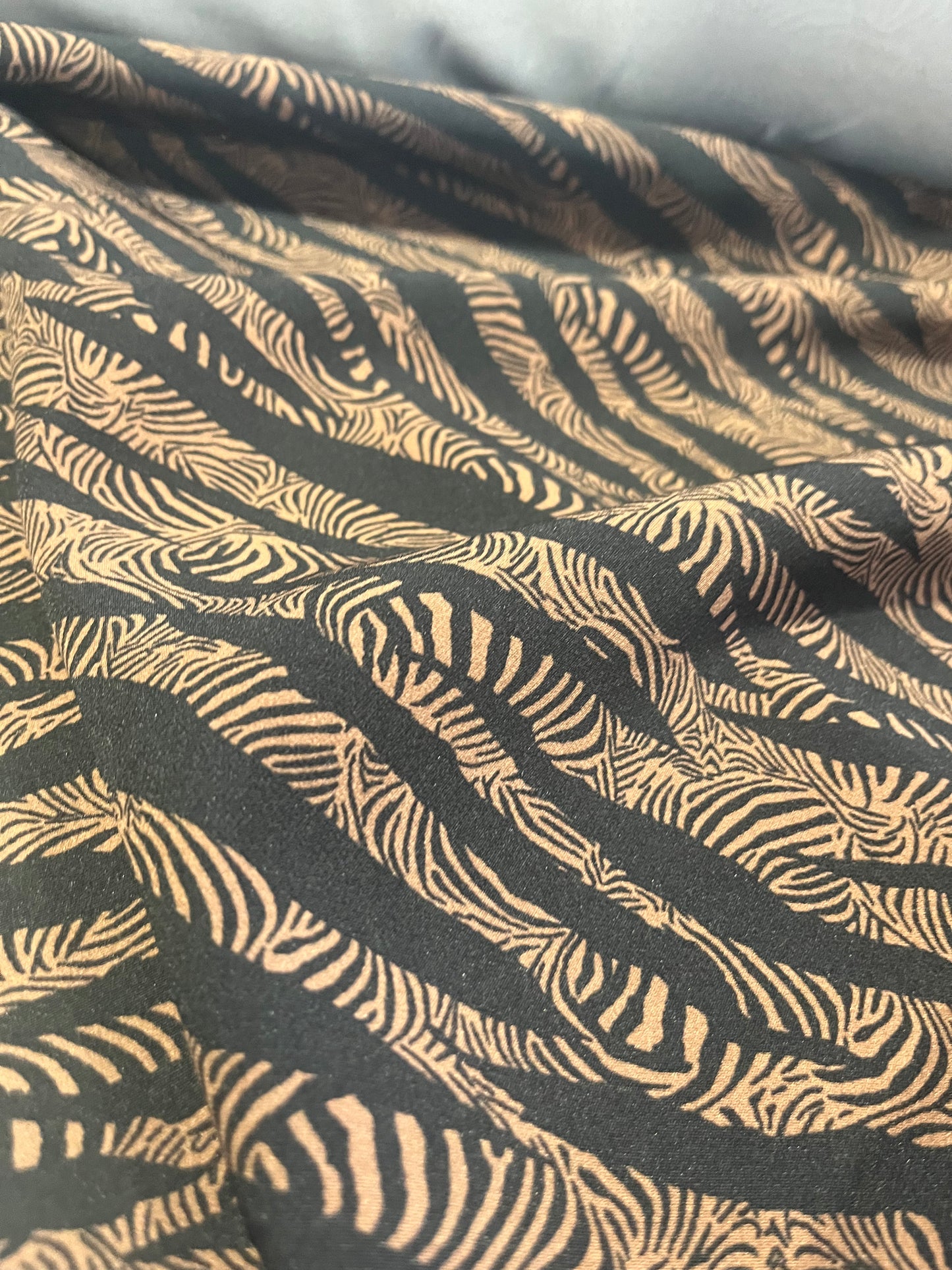 A01 CAN 1020 bi stretch fabric with tiger zebra print