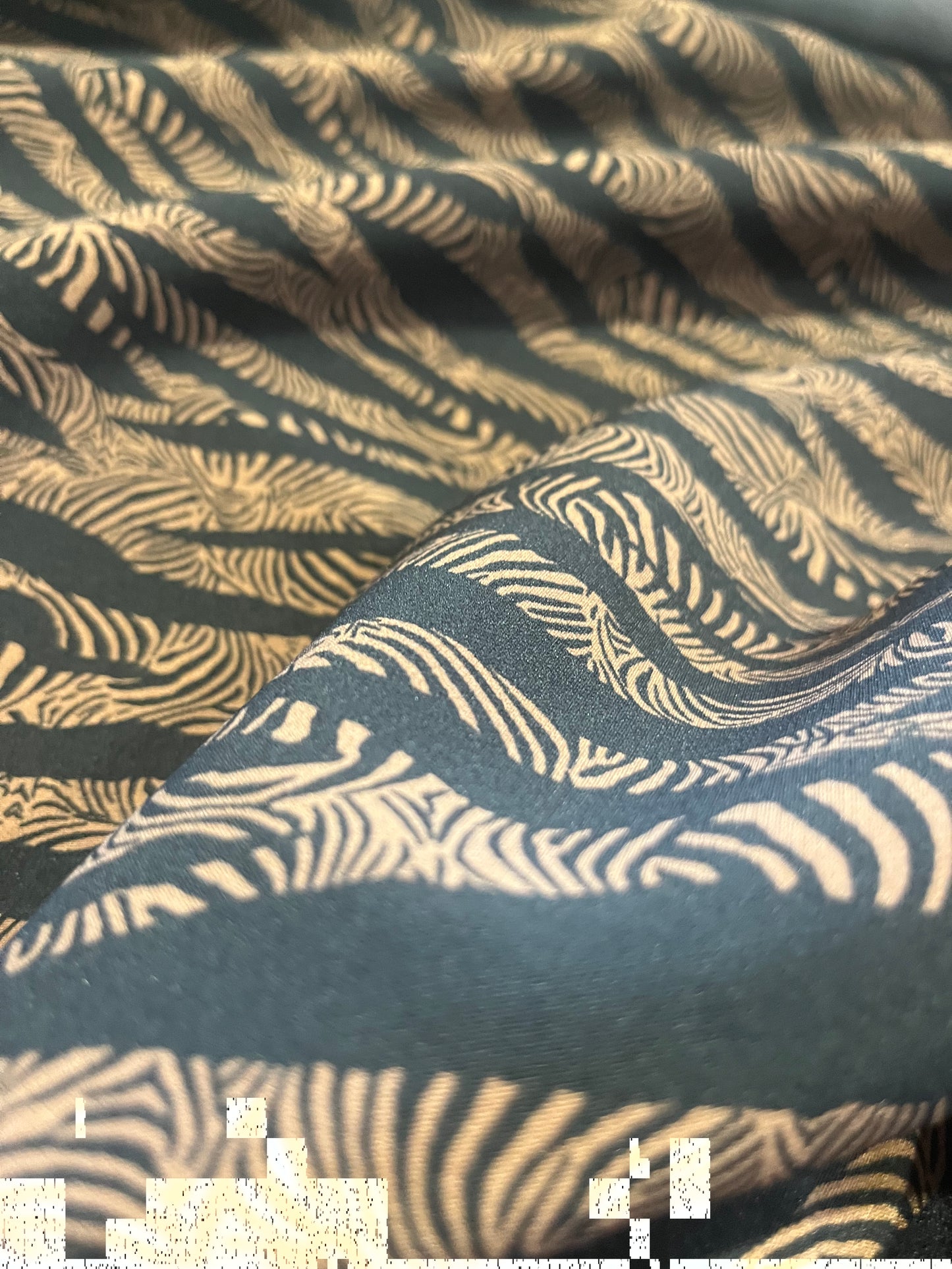 A01 CAN 1020 bi stretch fabric with tiger zebra print