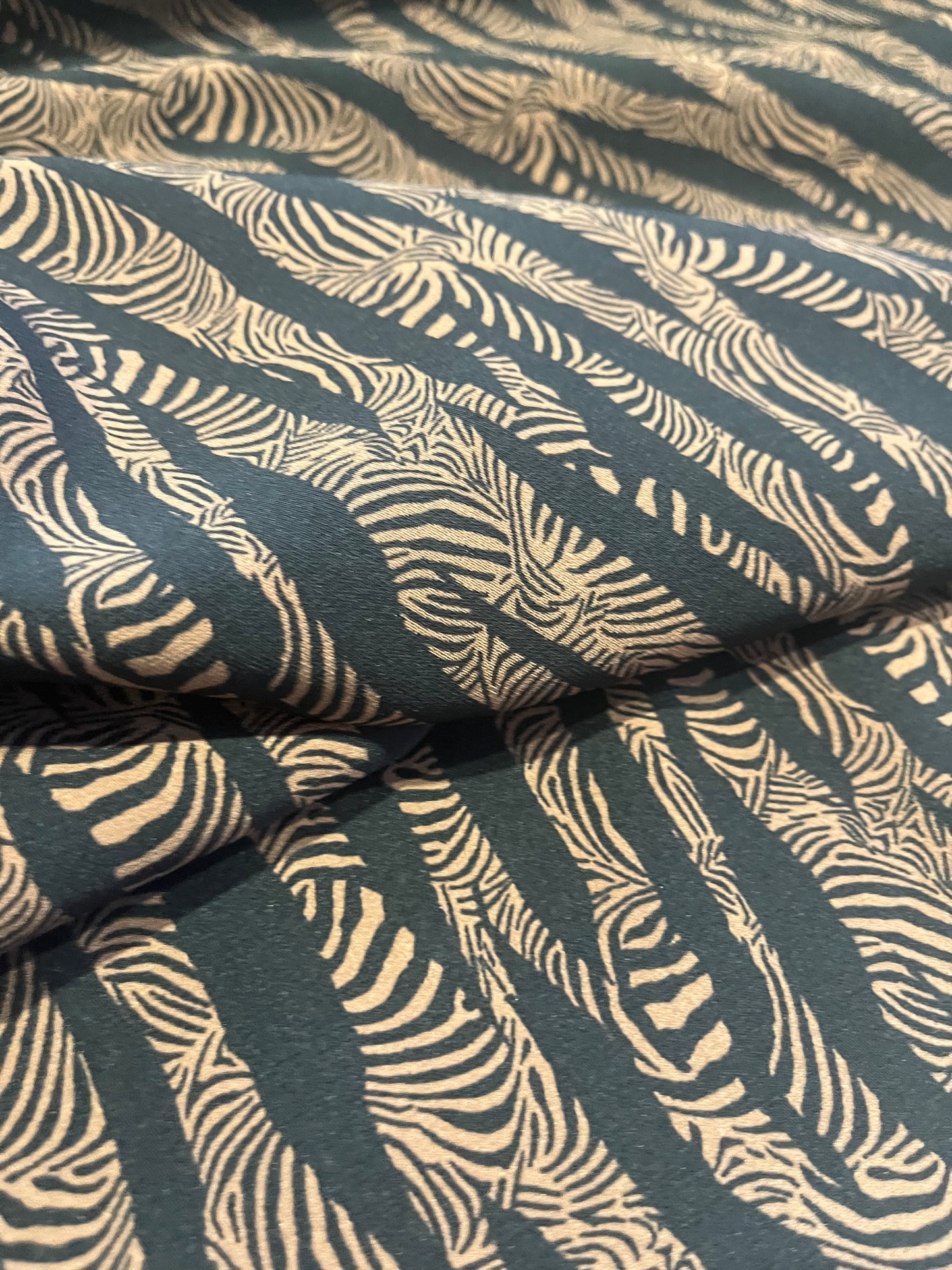 A01 CAN 1020 bi stretch fabric with tiger zebra print