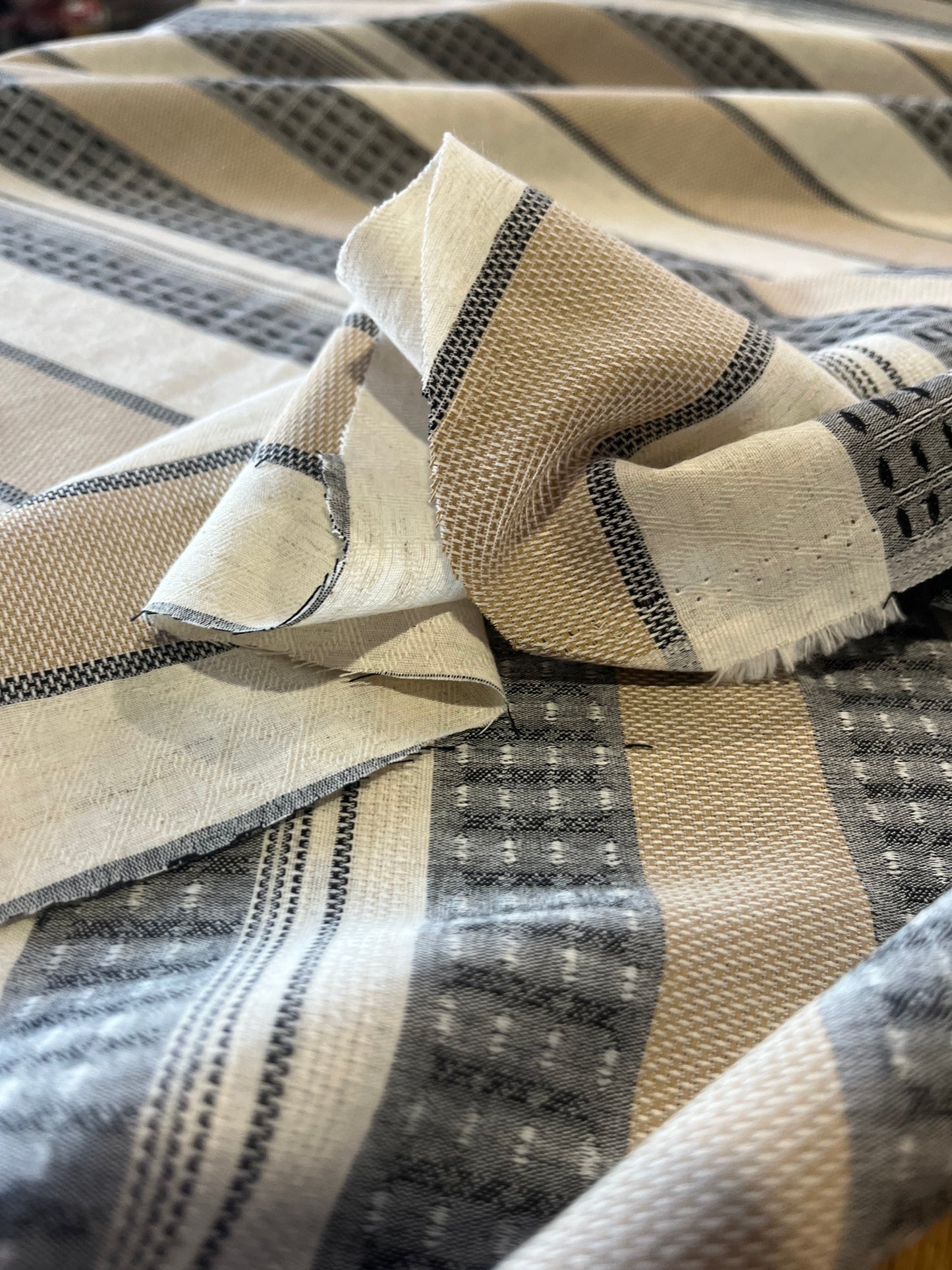 Pisa 051 woven stripe cotton/linen