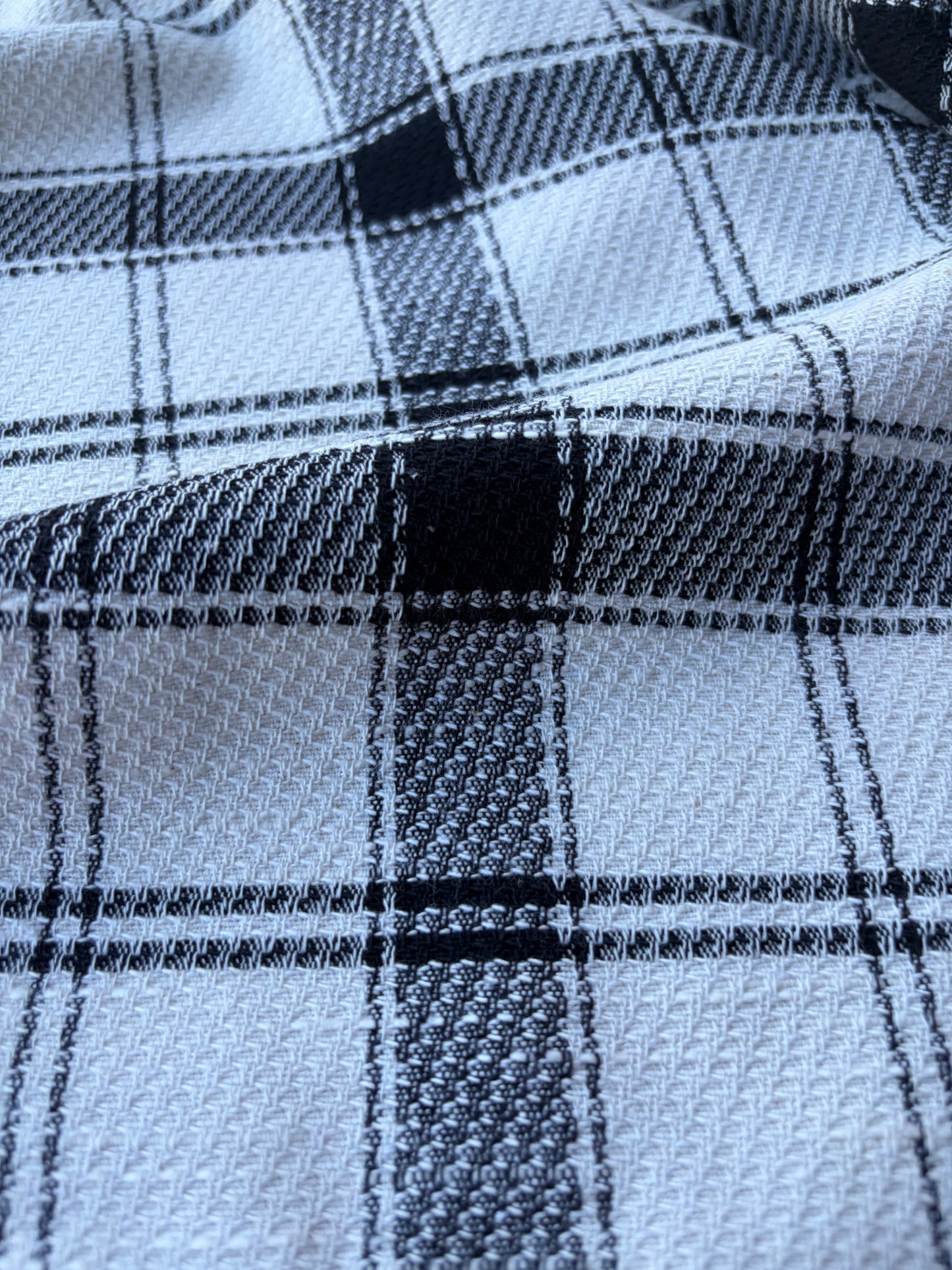 MOLKO 011  ecru/black heavy cotton check