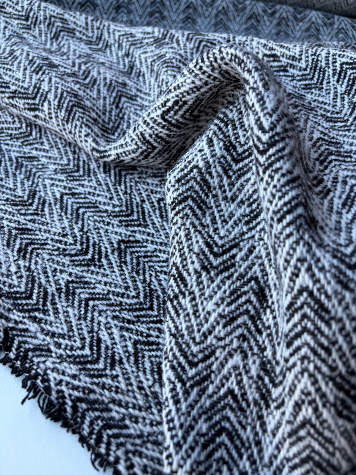 MOLKO 012 ecru/black heavy cotton herringbone