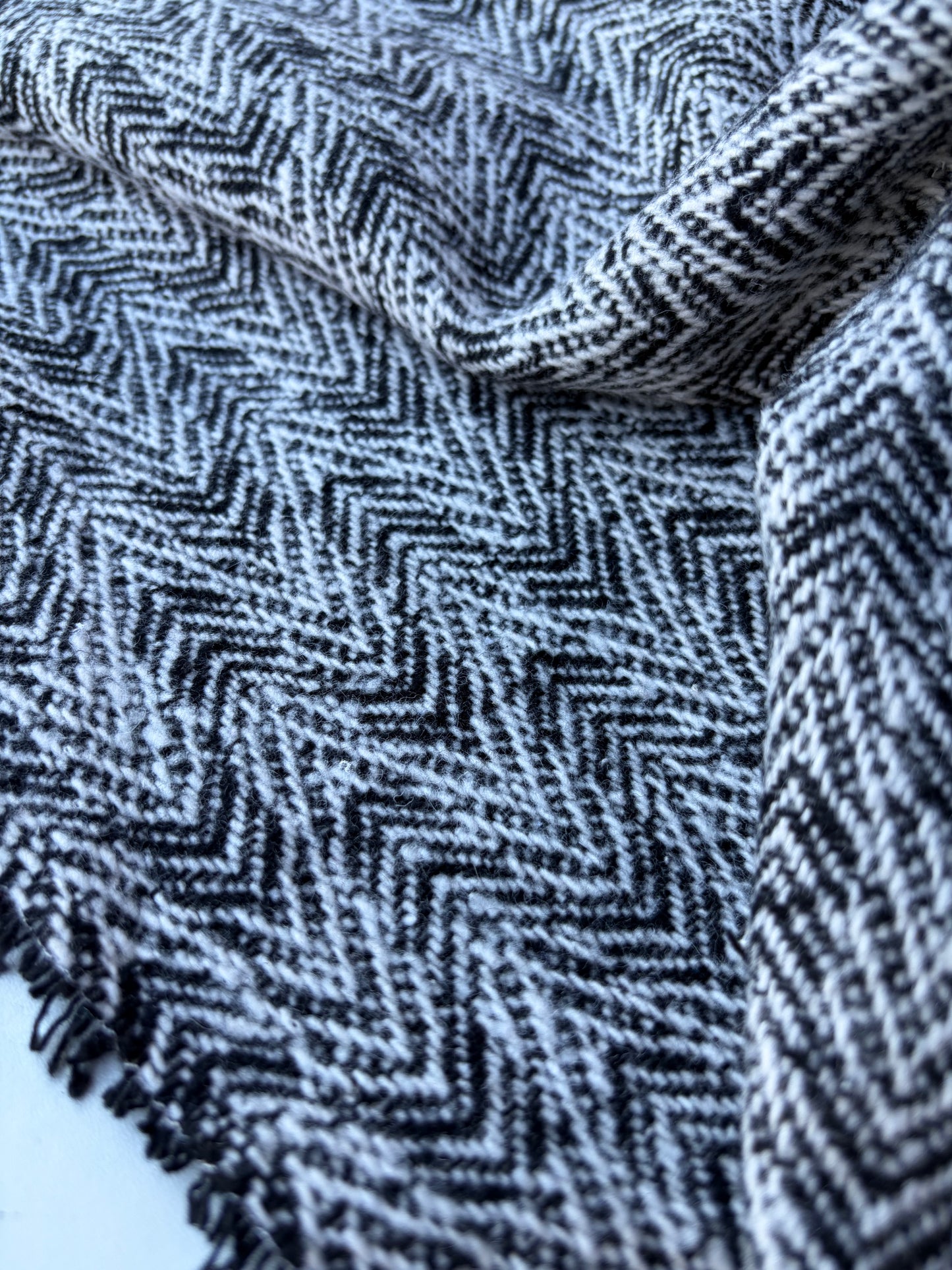 MOLKO 012 ecru/black heavy cotton herringbone