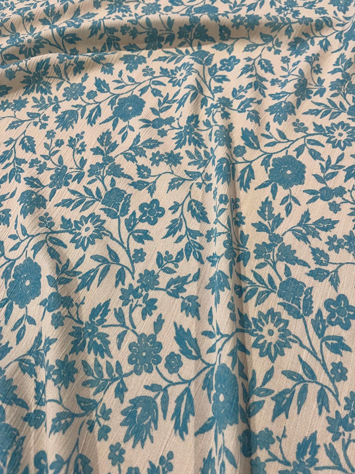 C02 ISABELLE 007 viscose crepon turquoise flower