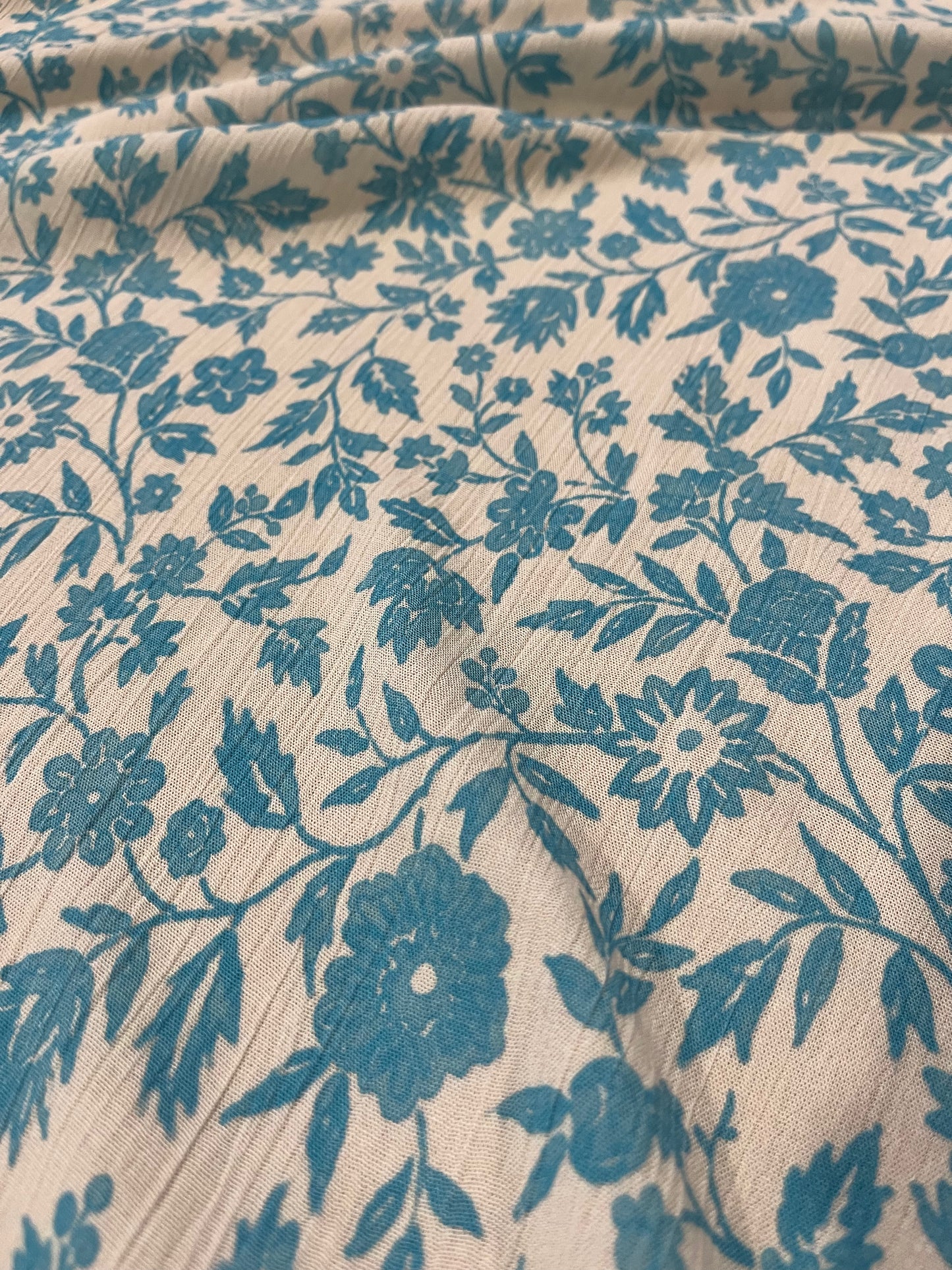 C02 ISABELLE 007 viscose crepon turquoise flower