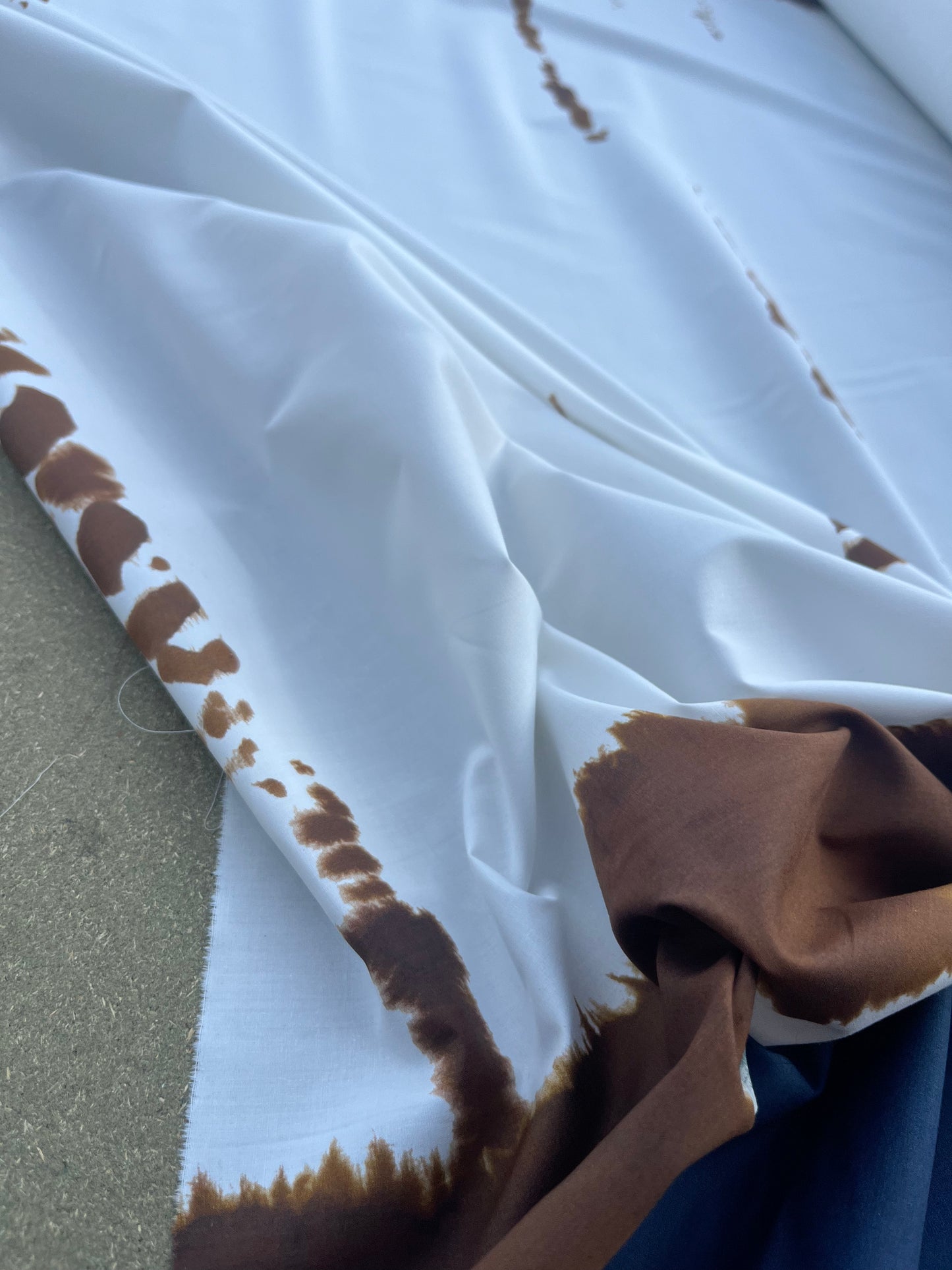 ROSARIO 040 poplin with double border tie-dye print