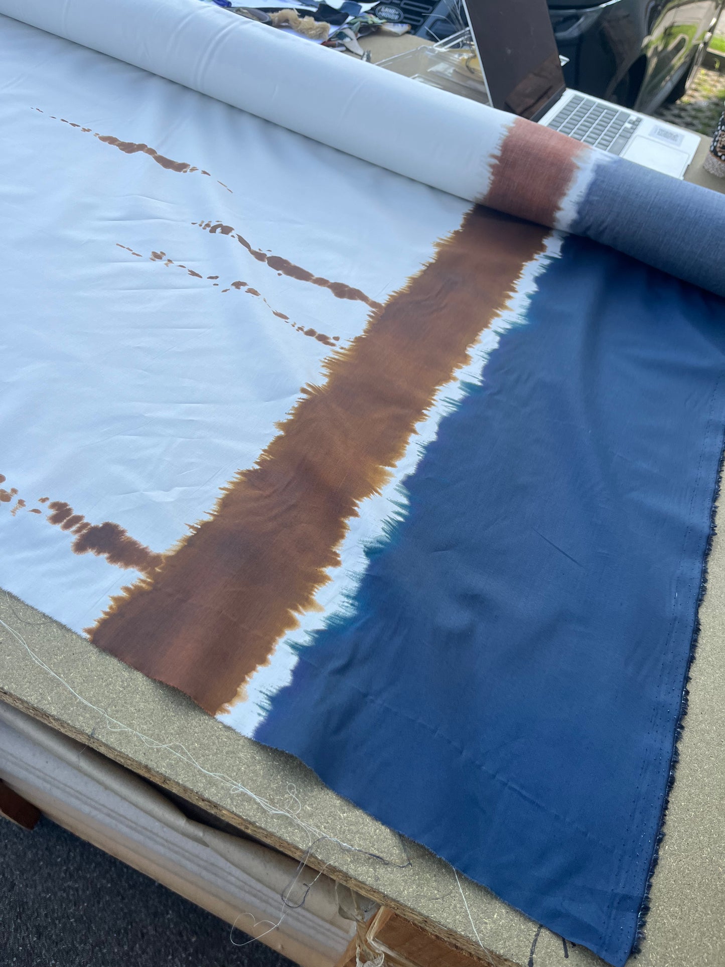 ROSARIO 040 poplin with double border tie-dye print
