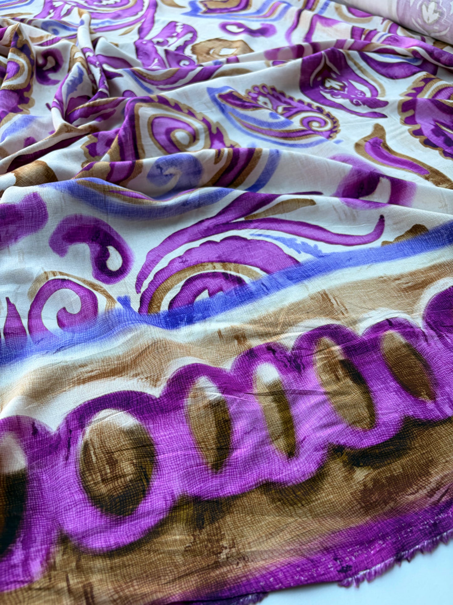 MOLKO 022 double border viscose satin print