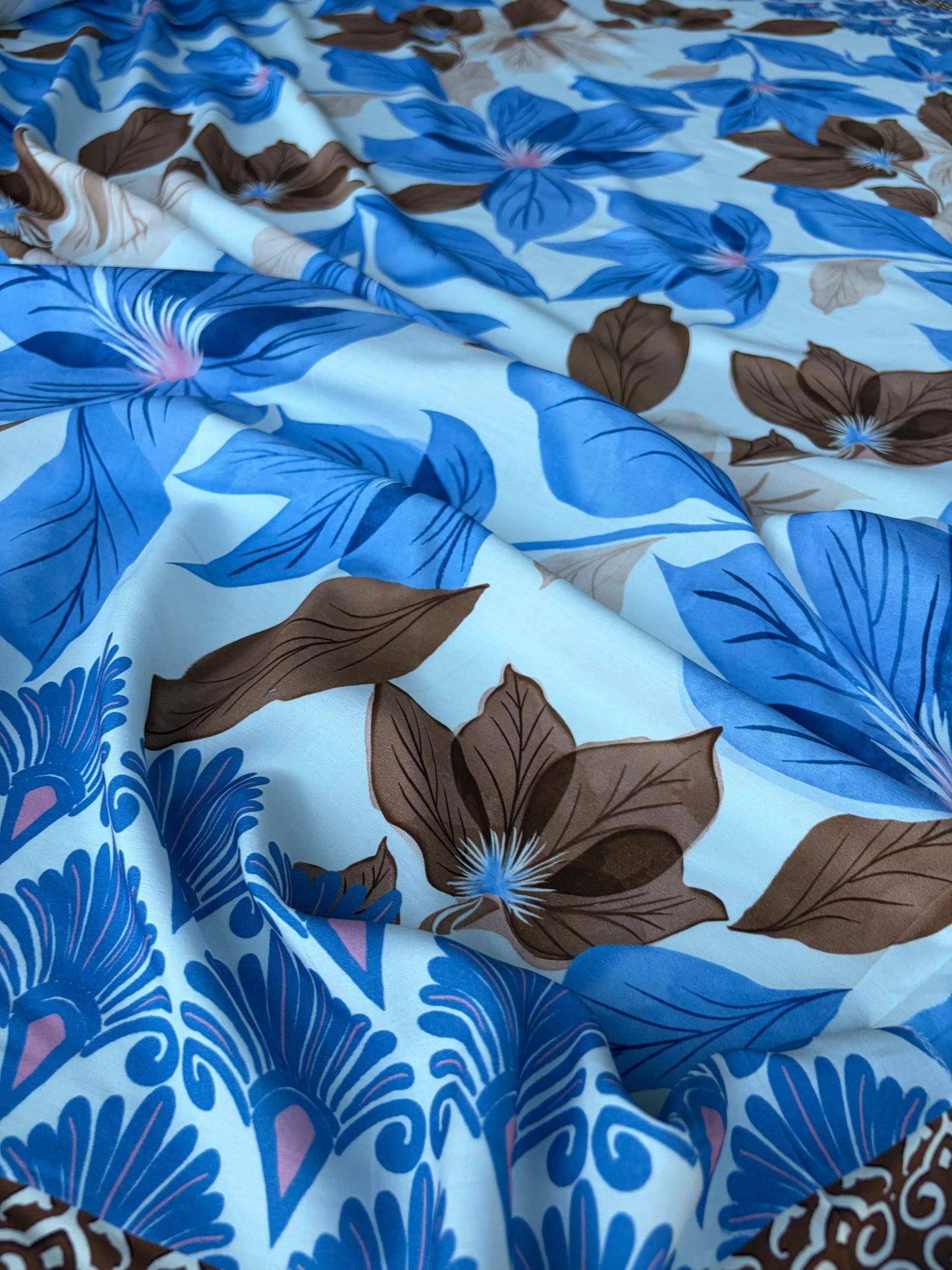 MOLKO 023 double border viscose fibrane print