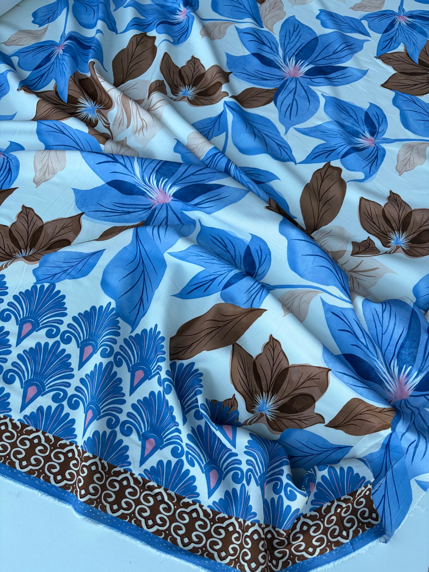 MOLKO 023 double border viscose fibrane print