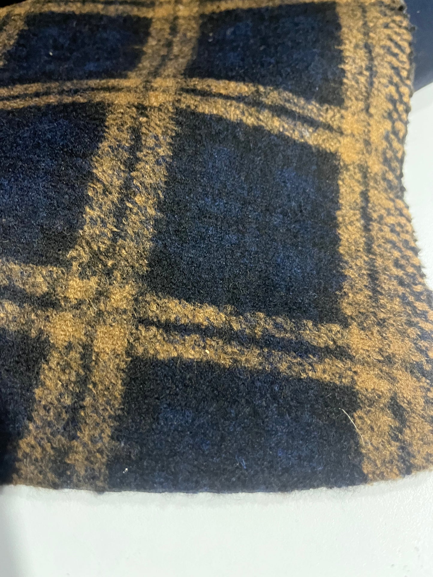 Flip side 115 wool contrecollé navy/camel check
