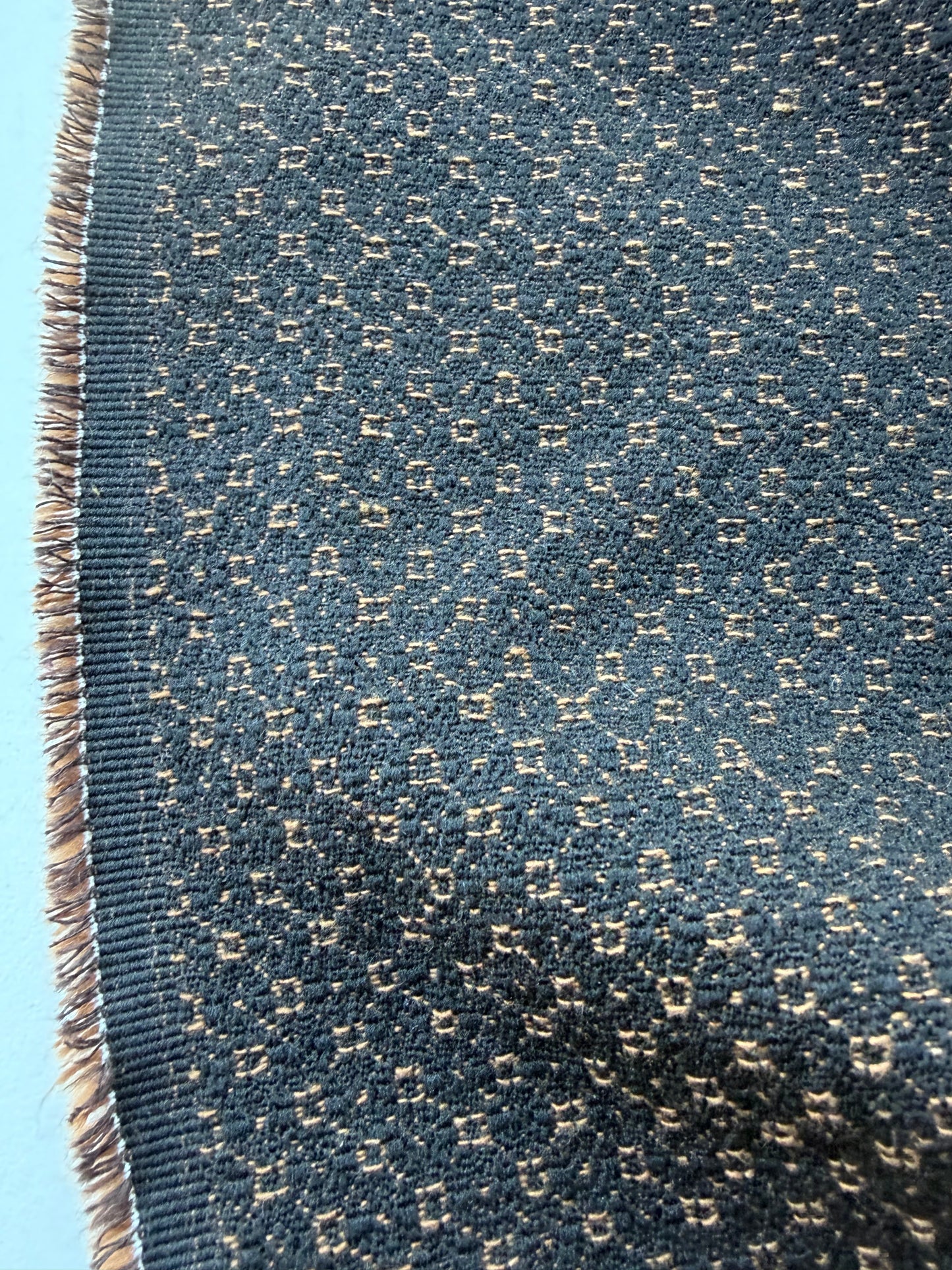 MOLKO 028 black/camel wool jacquard
