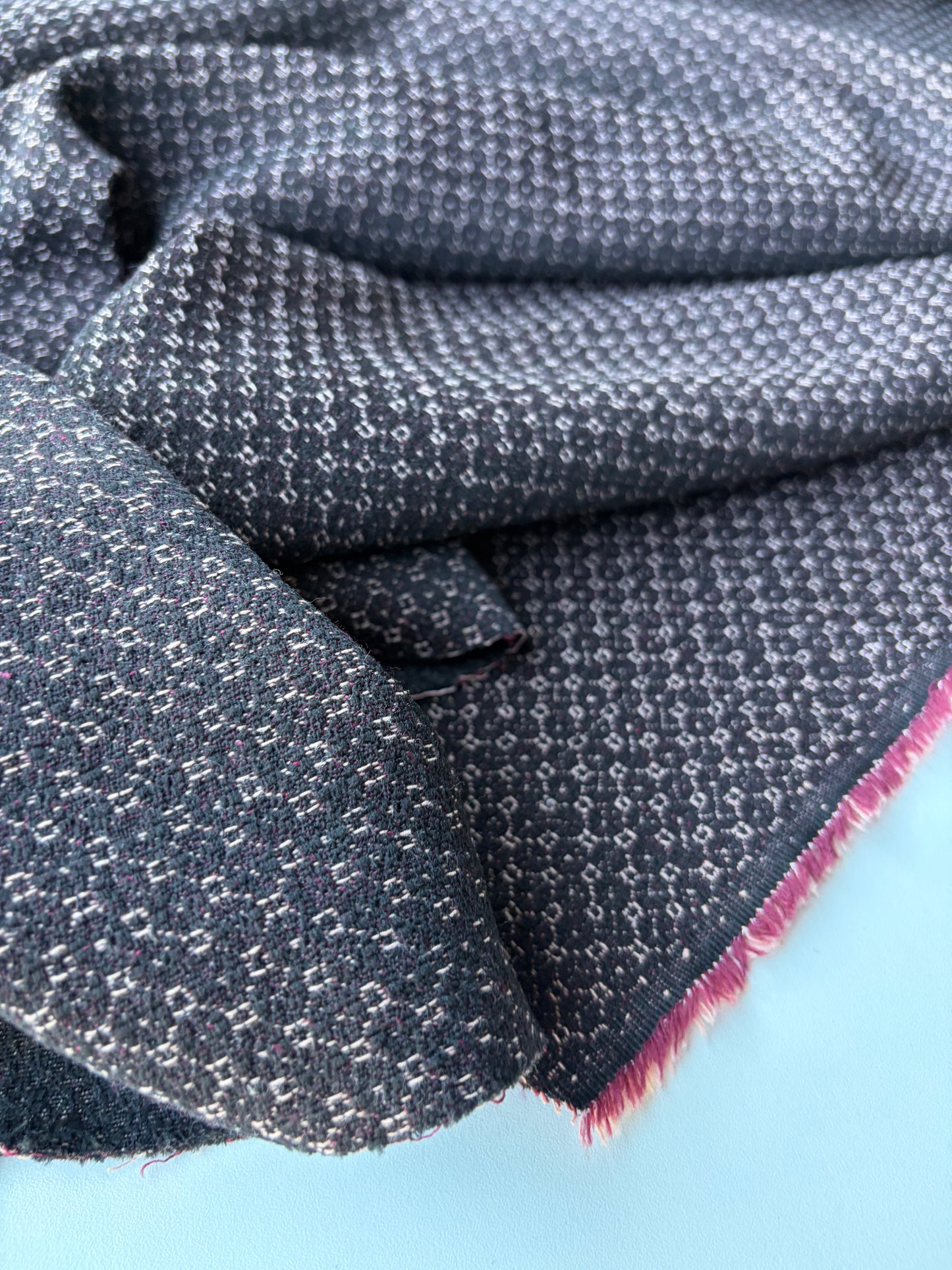MOLKO 029 black/red wool jacquard