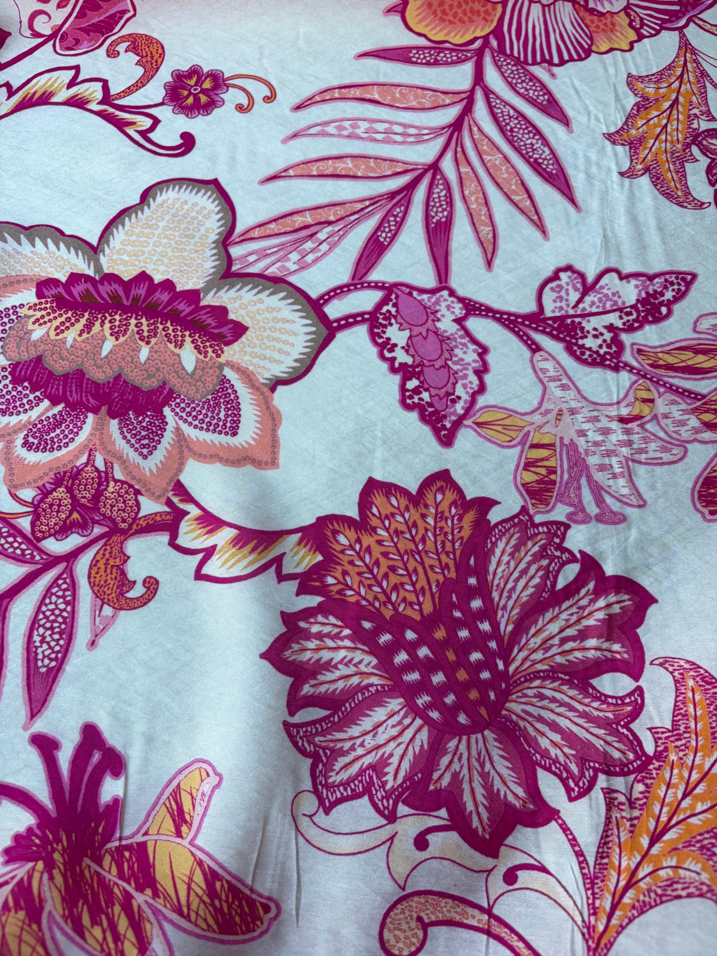 COMO 008 viscose voile flowers