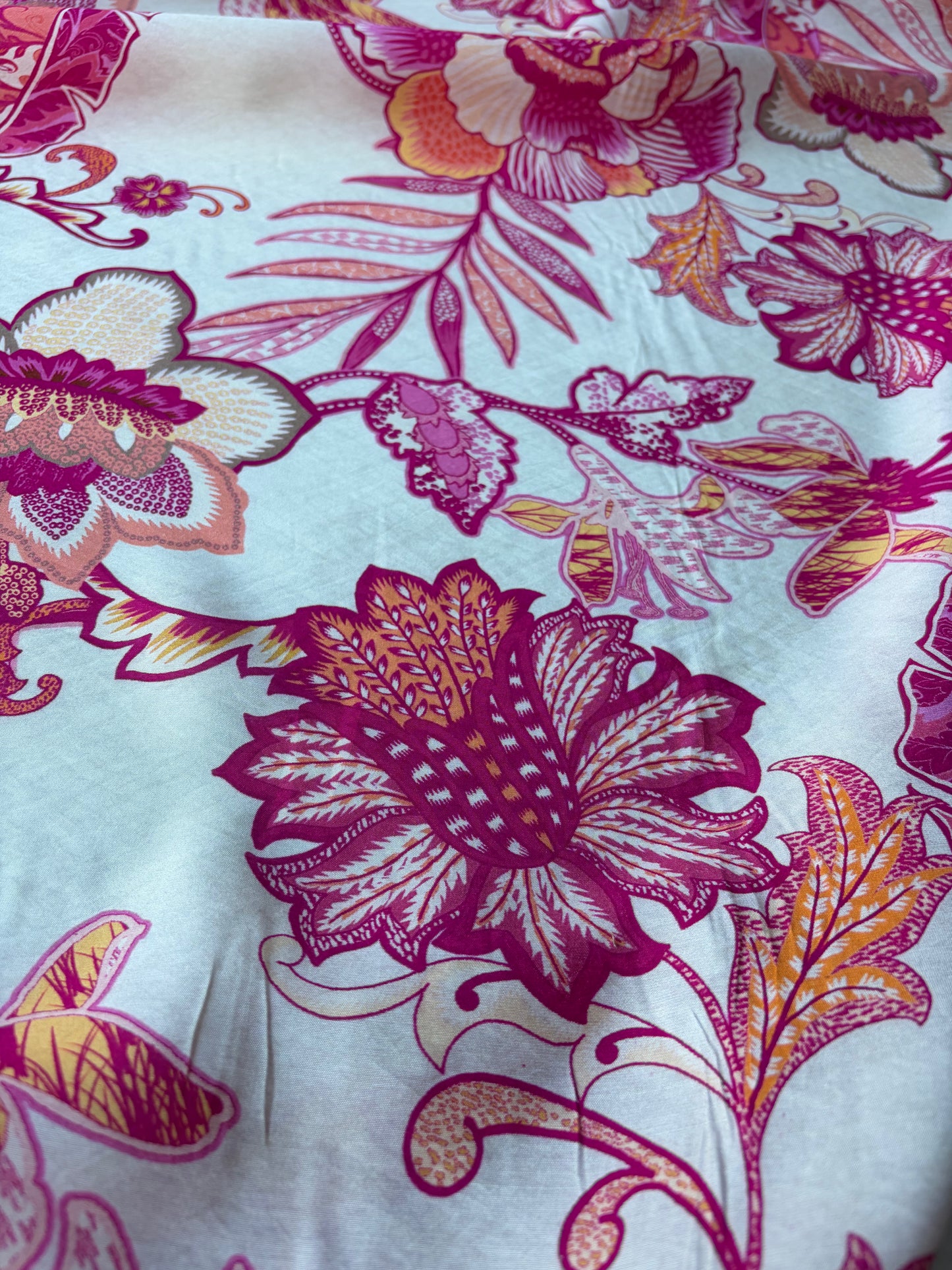 COMO 008 viscose voile flowers
