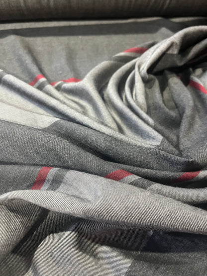 Indy 021 irregular twill stripes grey/red