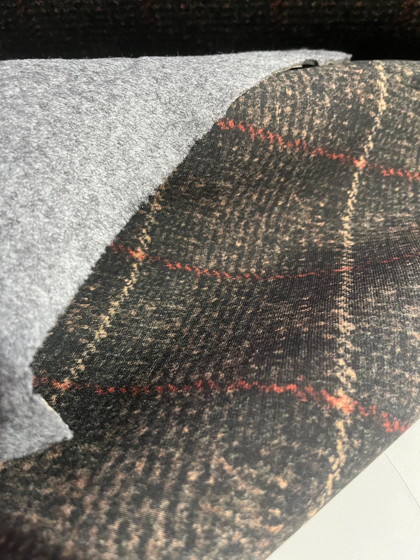 Flip side 160 wool contrecollé double face mid grey