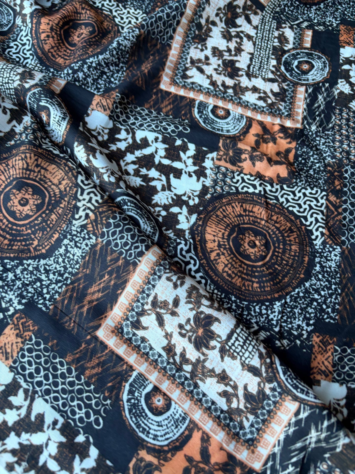 COMO 015 viscose ethnical patchwork print