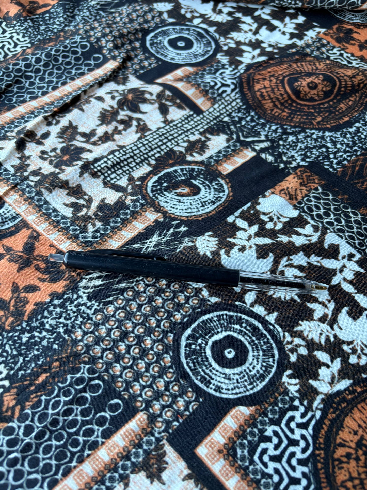 COMO 015 viscose ethnical patchwork print