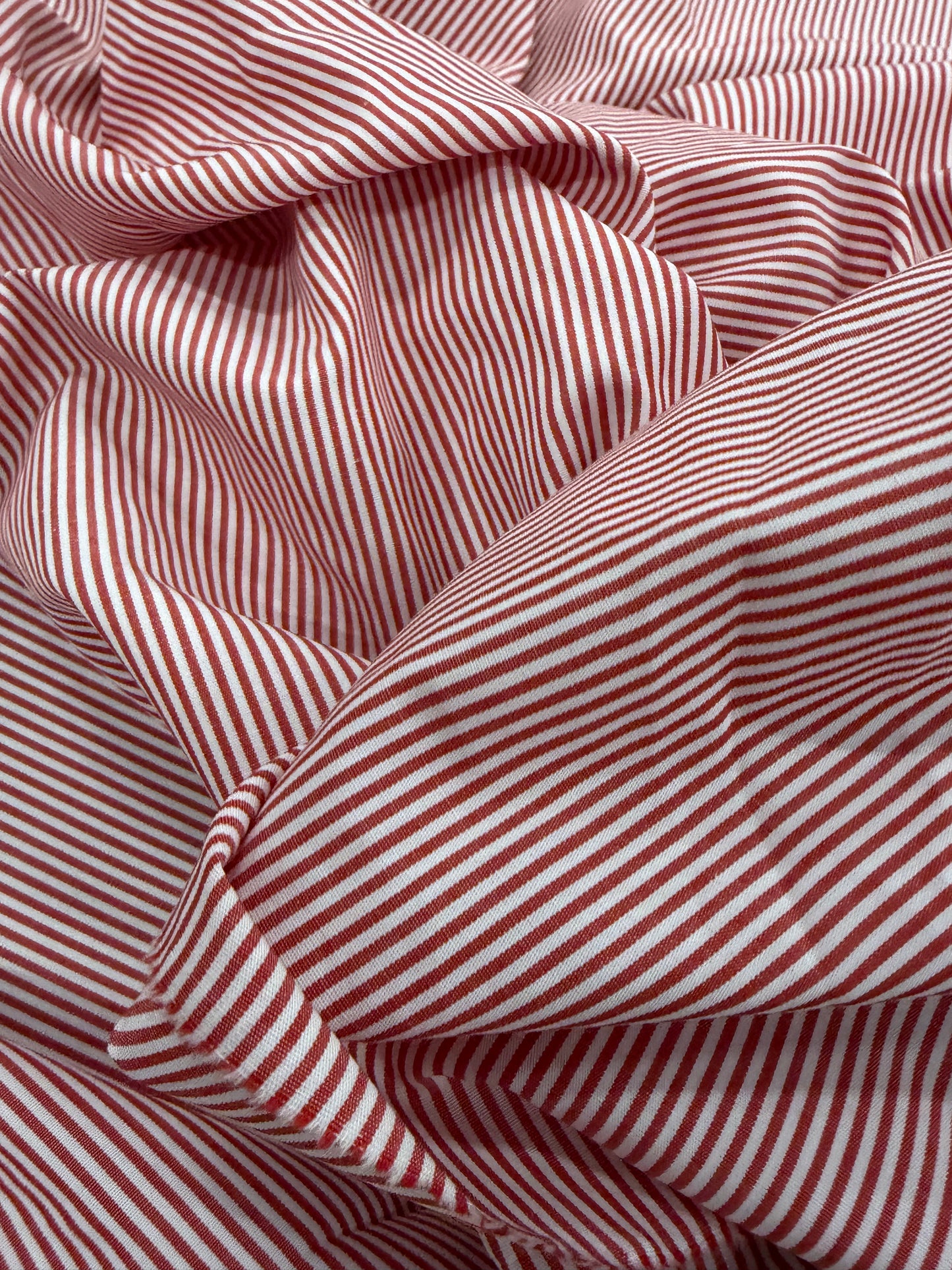 DENIM DISTRICT 023 red cotton colourwoven shirting pinstripe