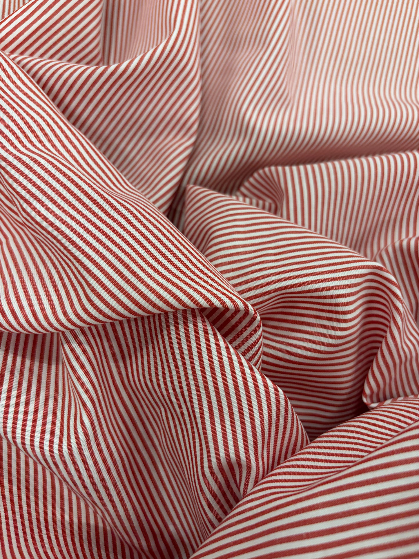 DENIM DISTRICT 023 red cotton colourwoven shirting pinstripe