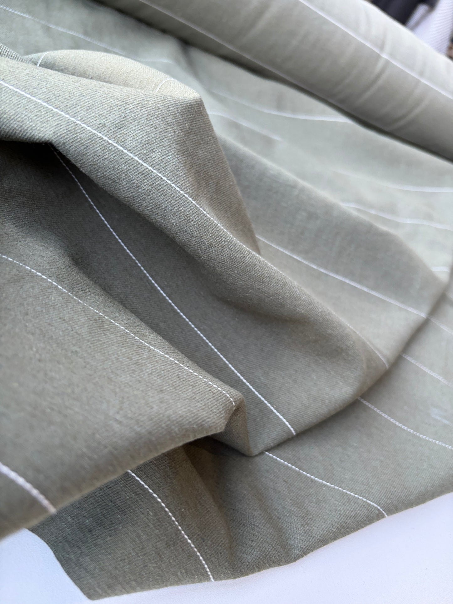 MOE 005 khaky pinstripe midweight cotton