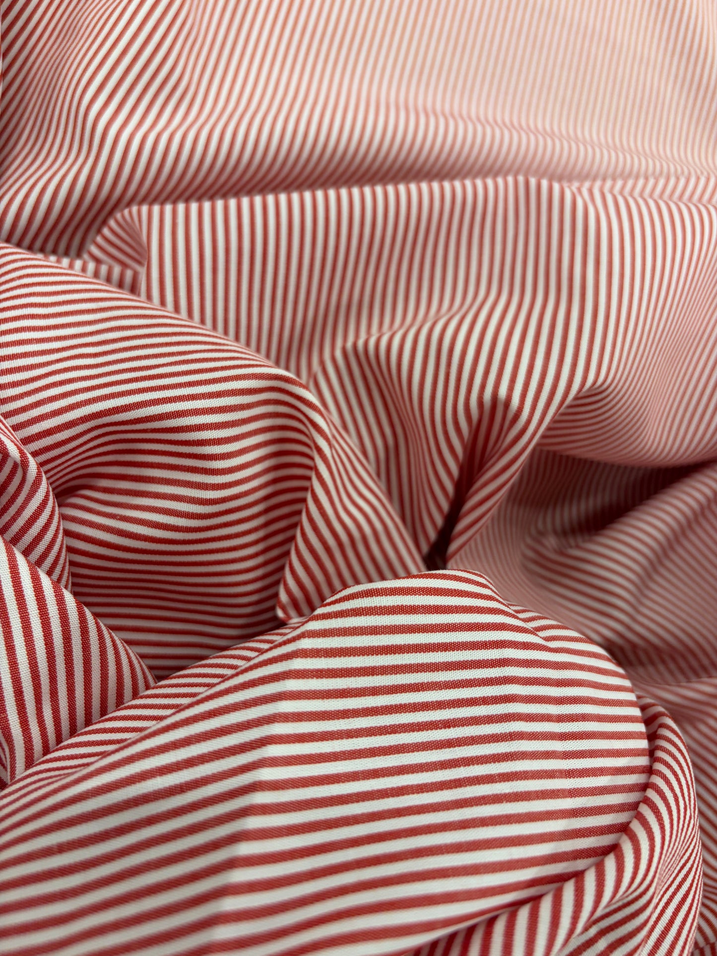 DENIM DISTRICT 023 red cotton colourwoven shirting pinstripe