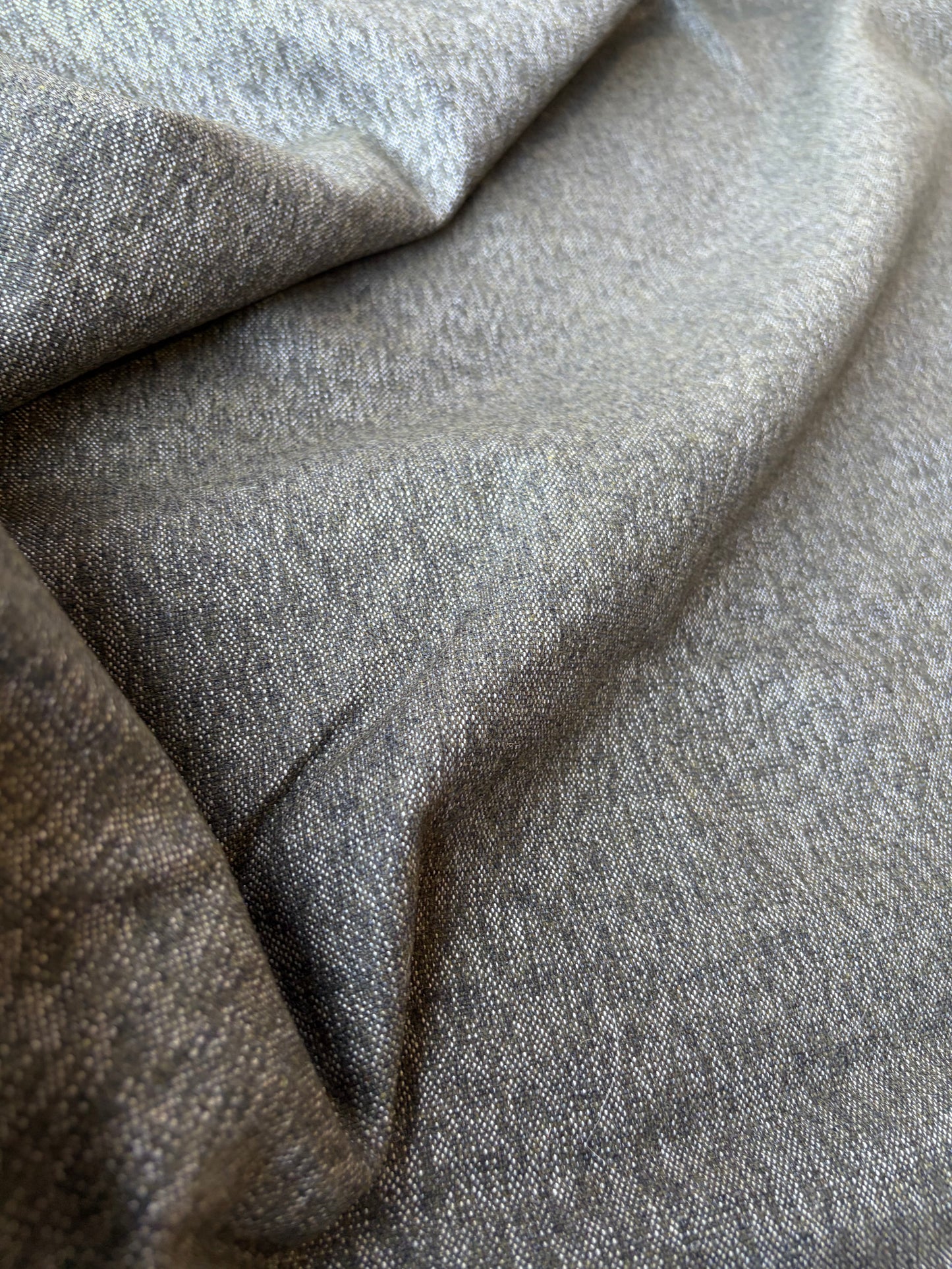 MOE 007 khaky mélange wool drape