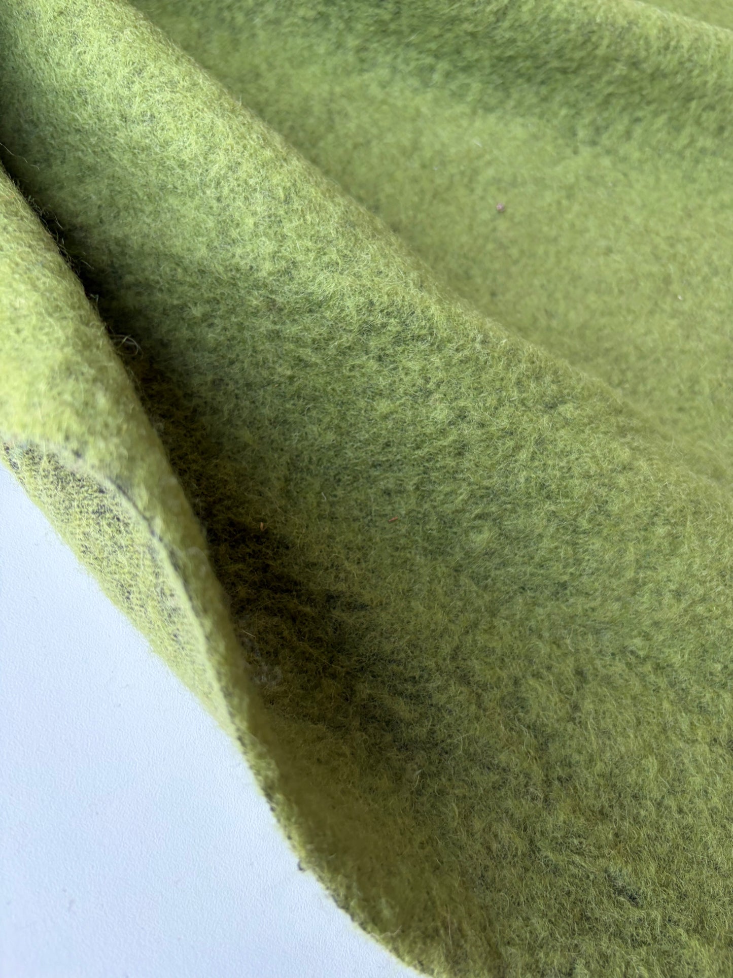 MOE 009 green heavy boiled wool