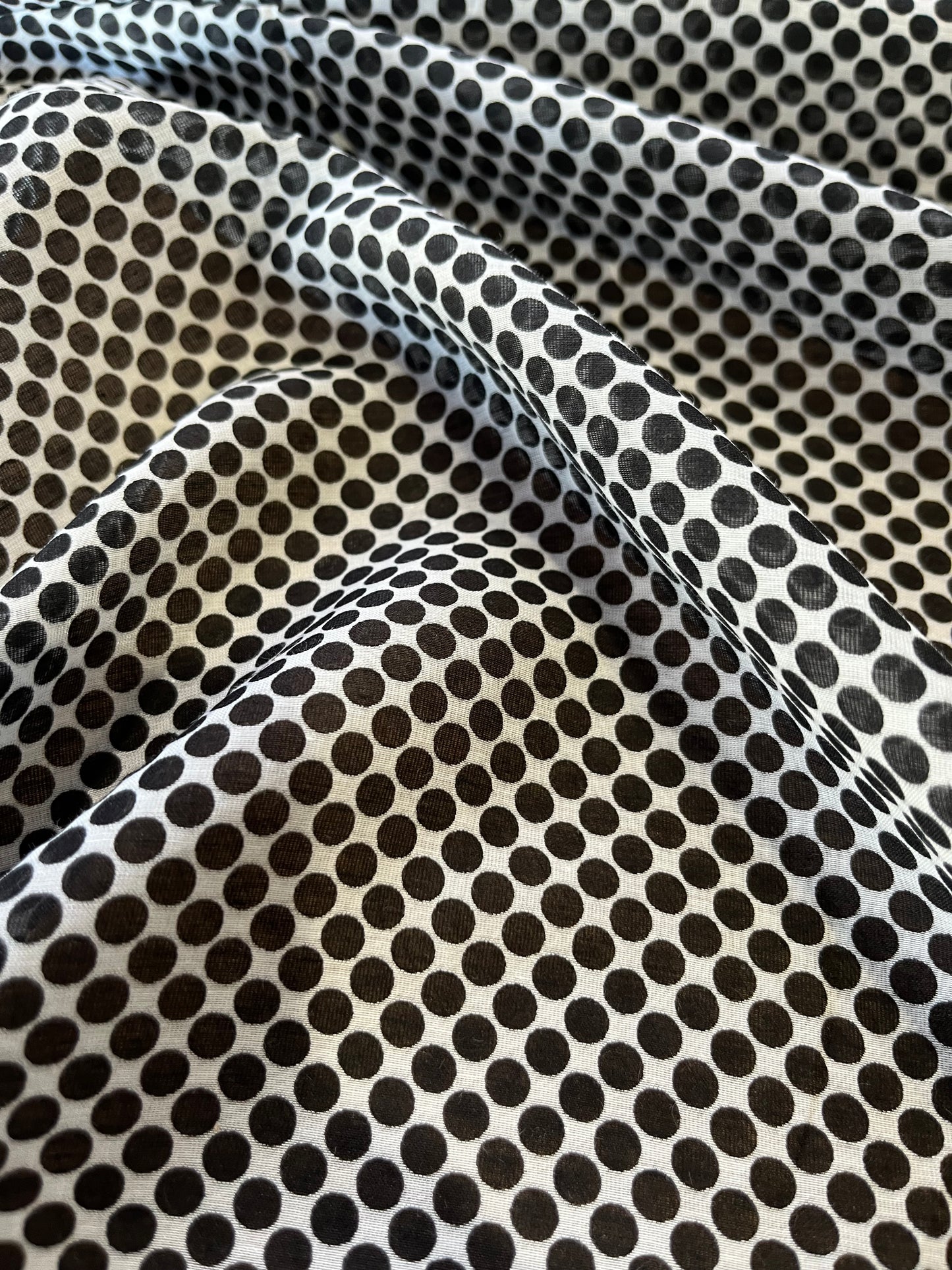 D01 SESANE 001  voile cotton silk with dots