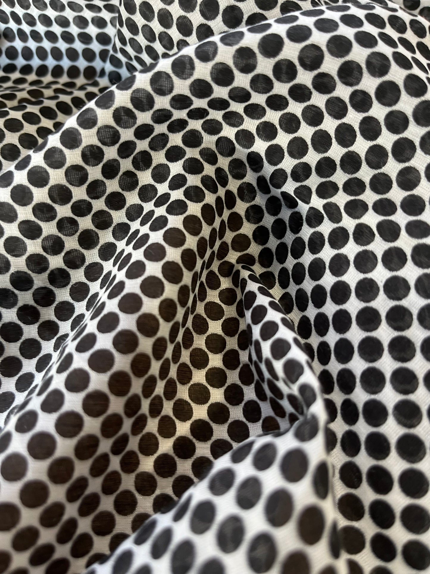 D01 SESANE 001  voile cotton silk with dots