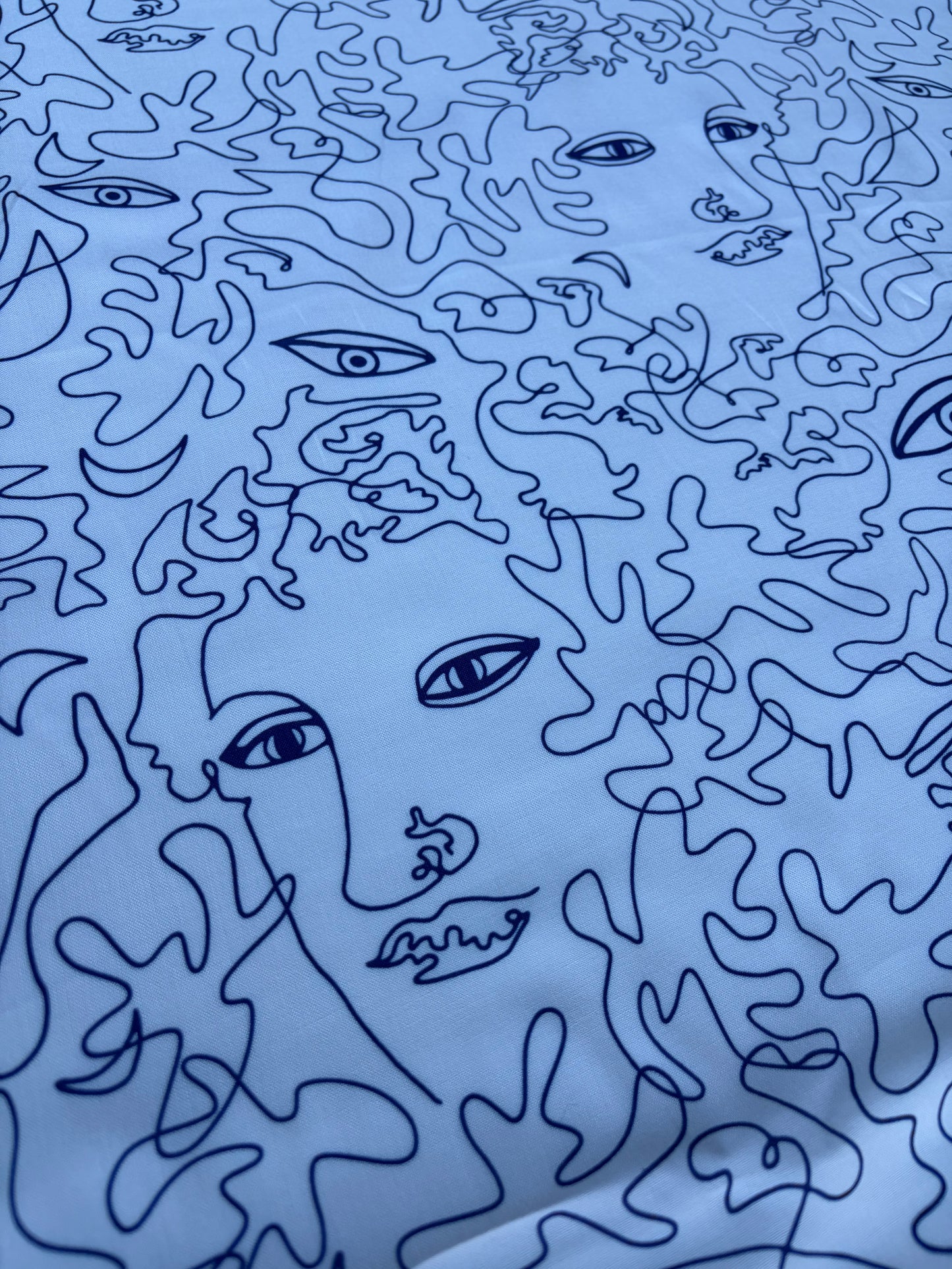 COMO 020 viscose twill white/navy faces