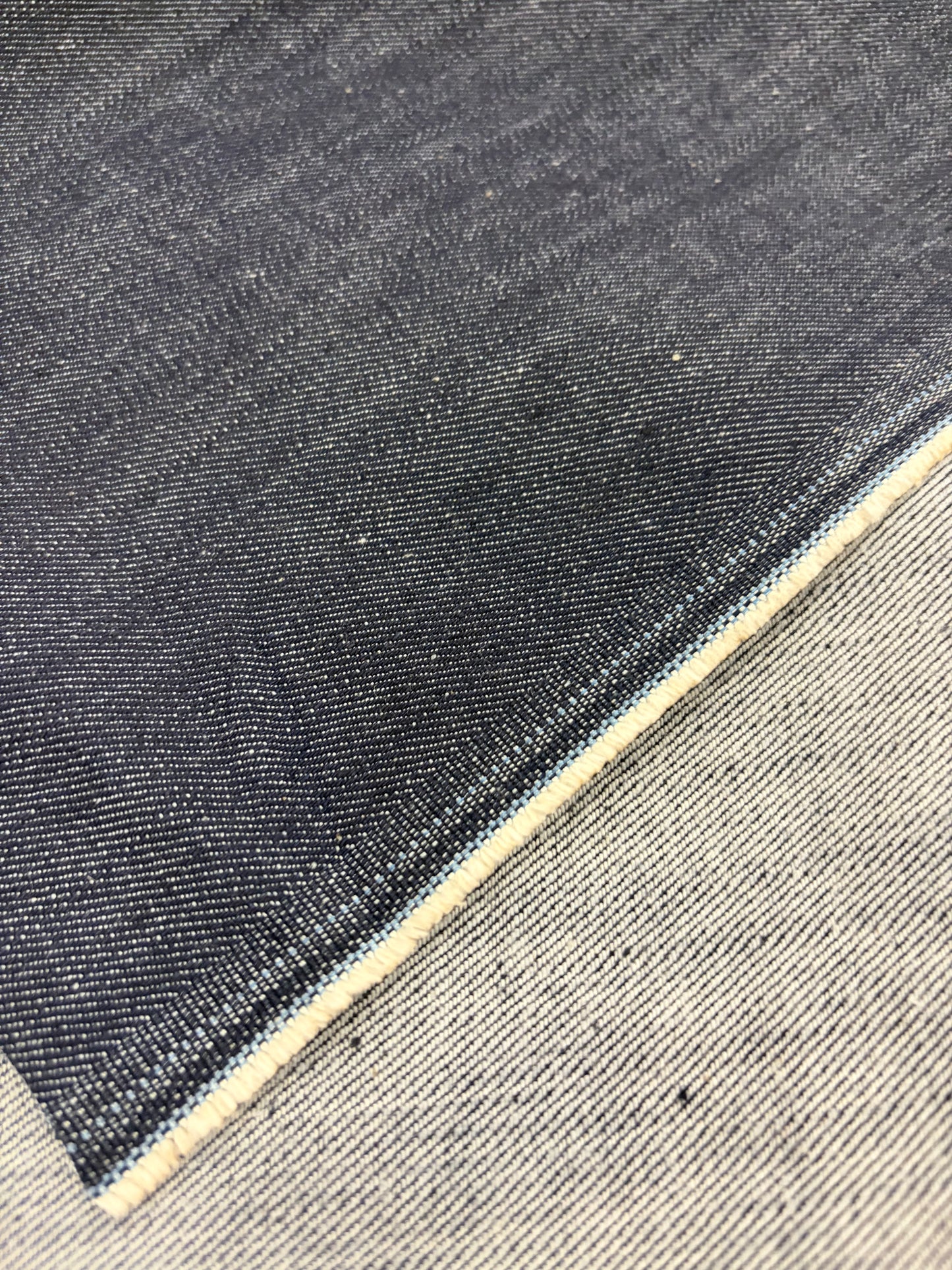 DENIM DISTRICT 027 midweight stretch denim
