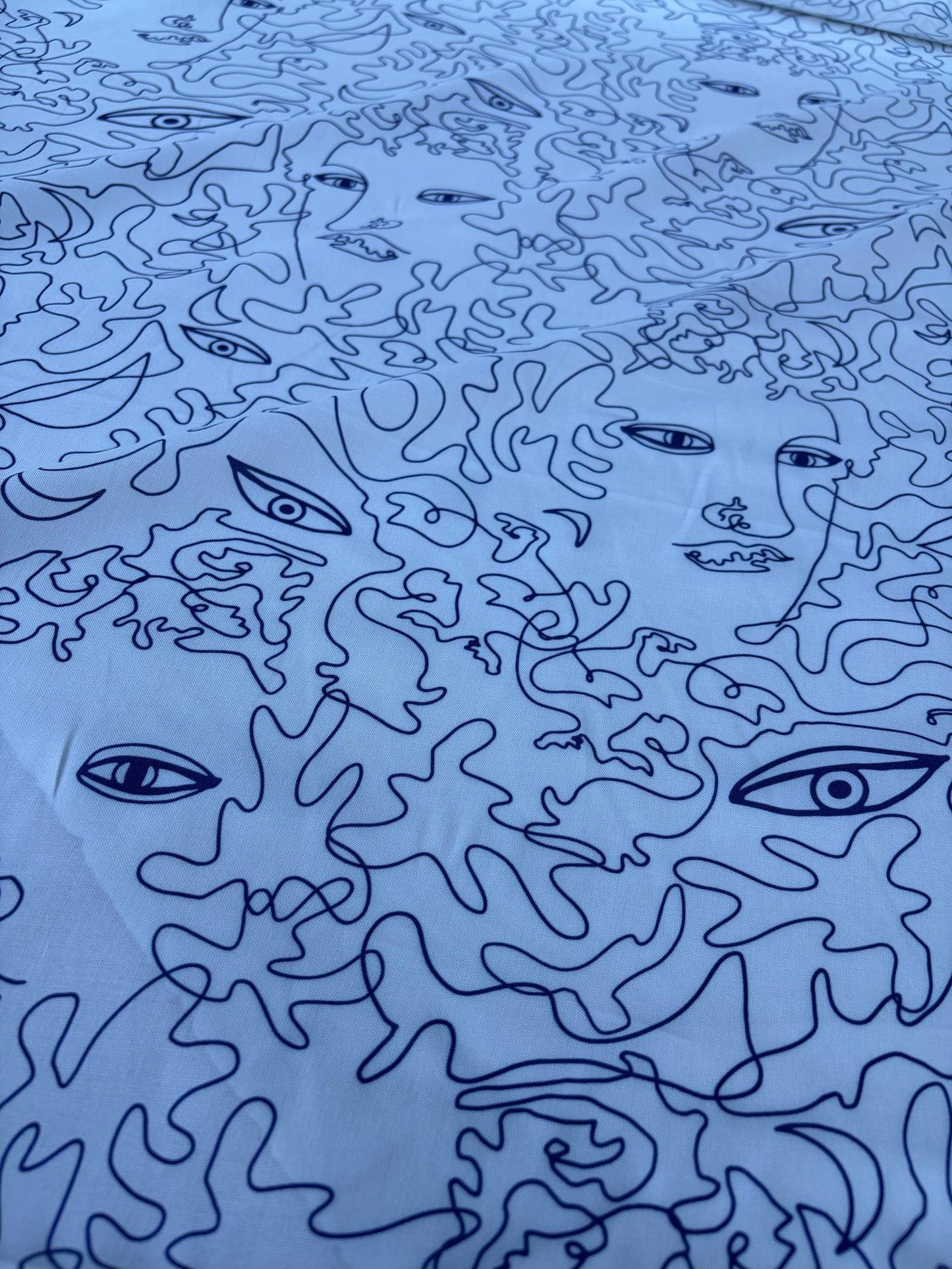 COMO 020 viscose twill white/navy faces