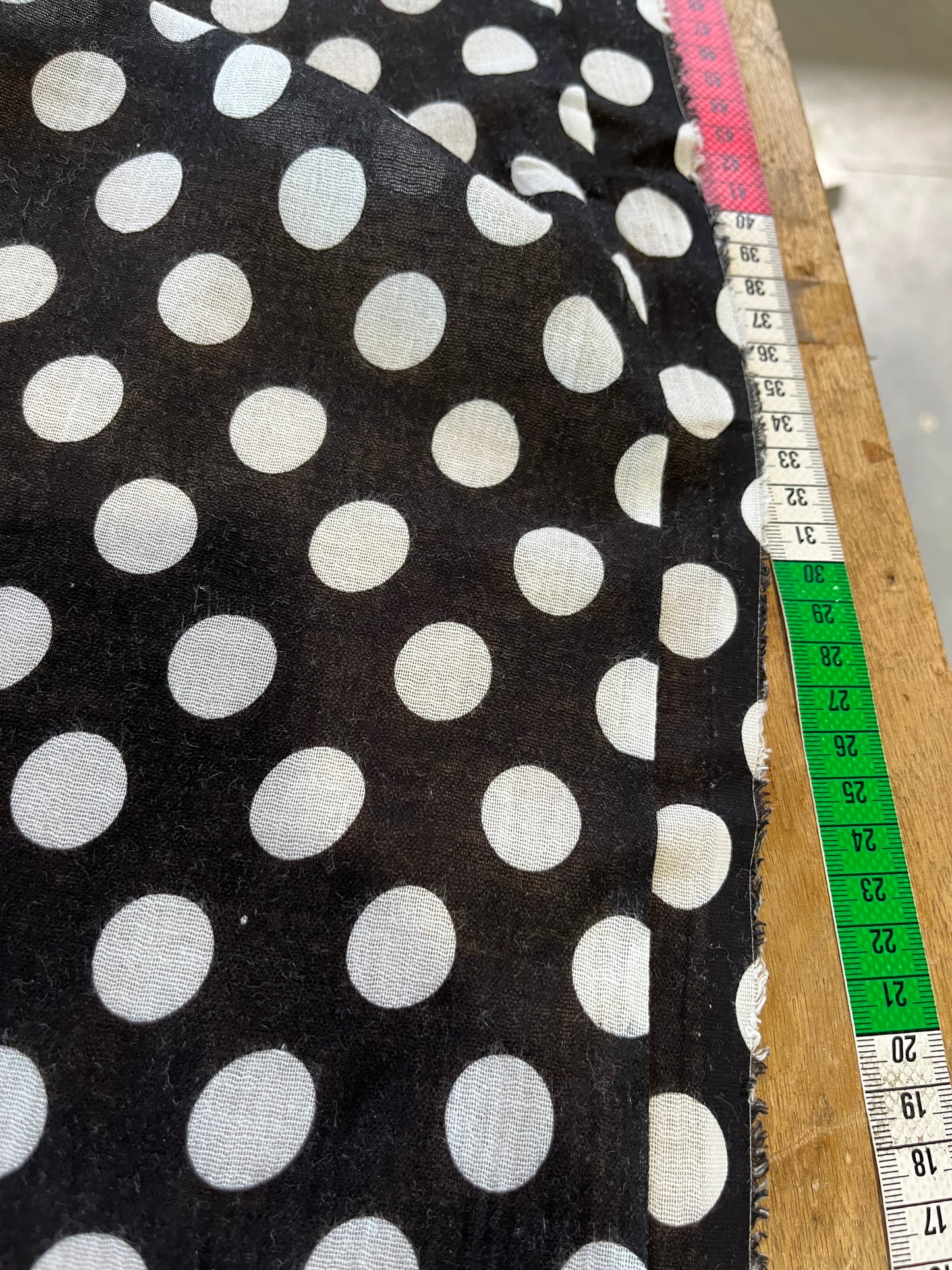 D01 SESANE 002 cotton gaze with dots