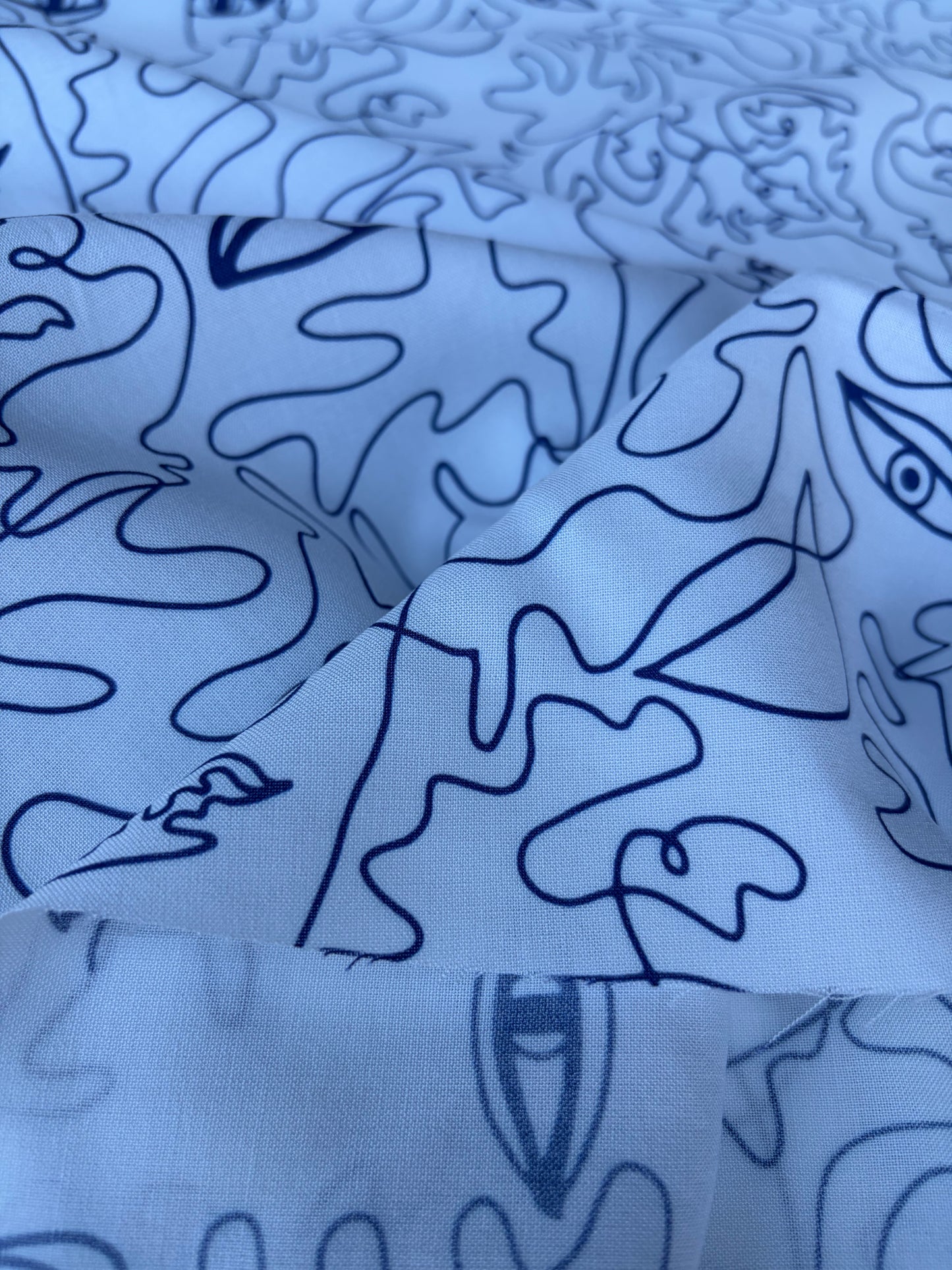 COMO 020 viscose twill white/navy faces