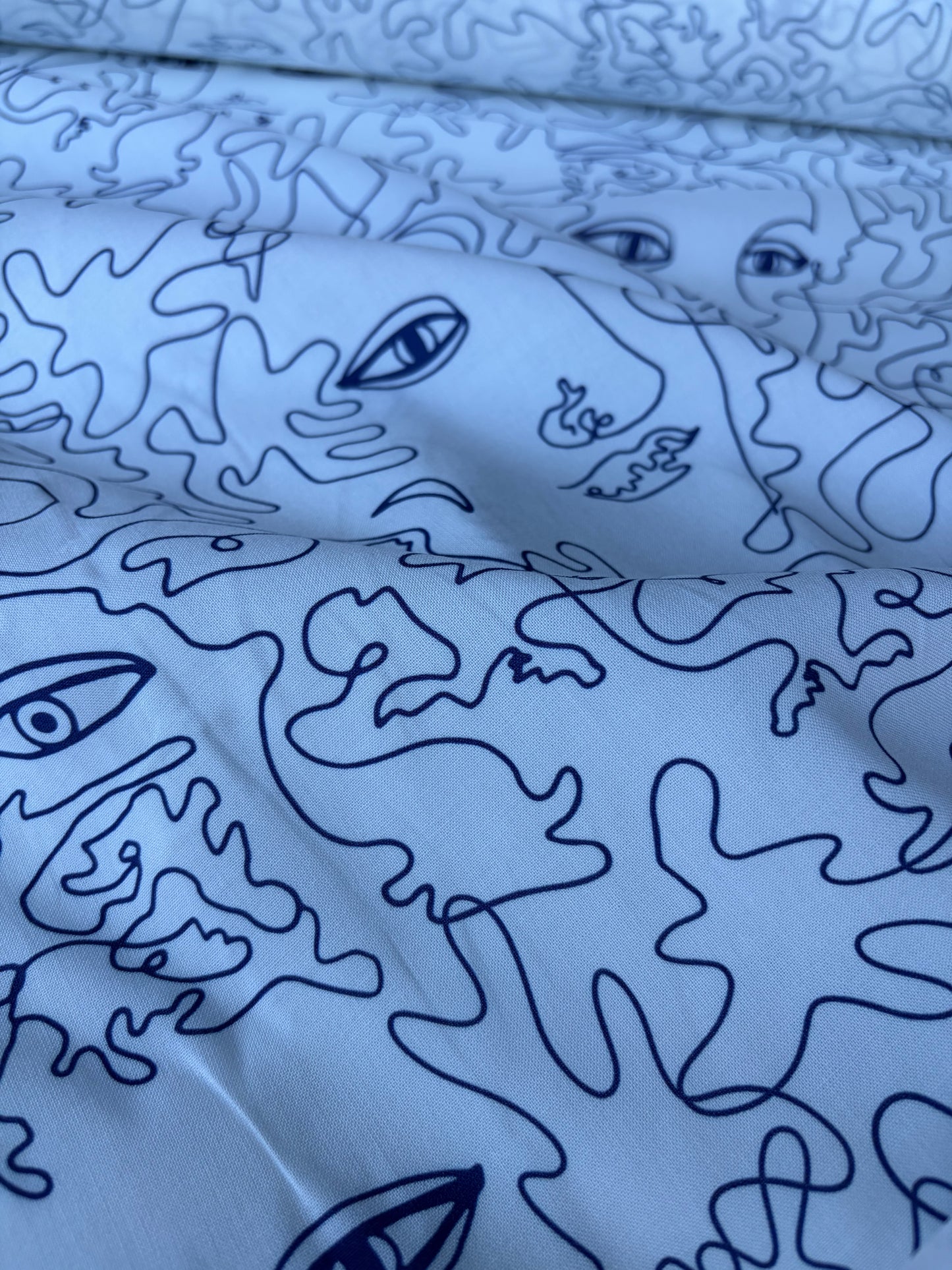 COMO 020 viscose twill white/navy faces