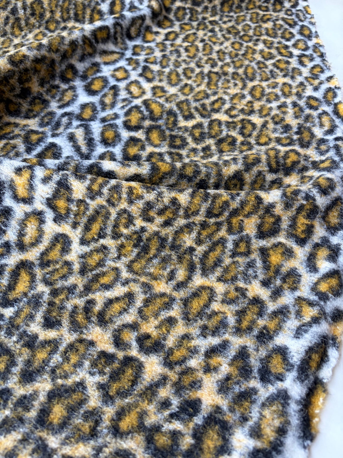 MOE 011 leopard heavy boiled wool