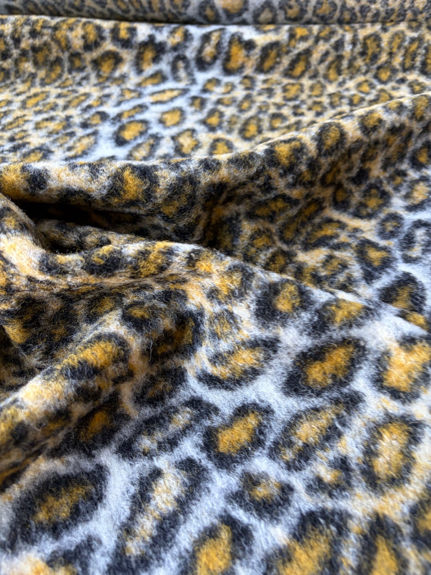 MOE 011 leopard heavy boiled wool