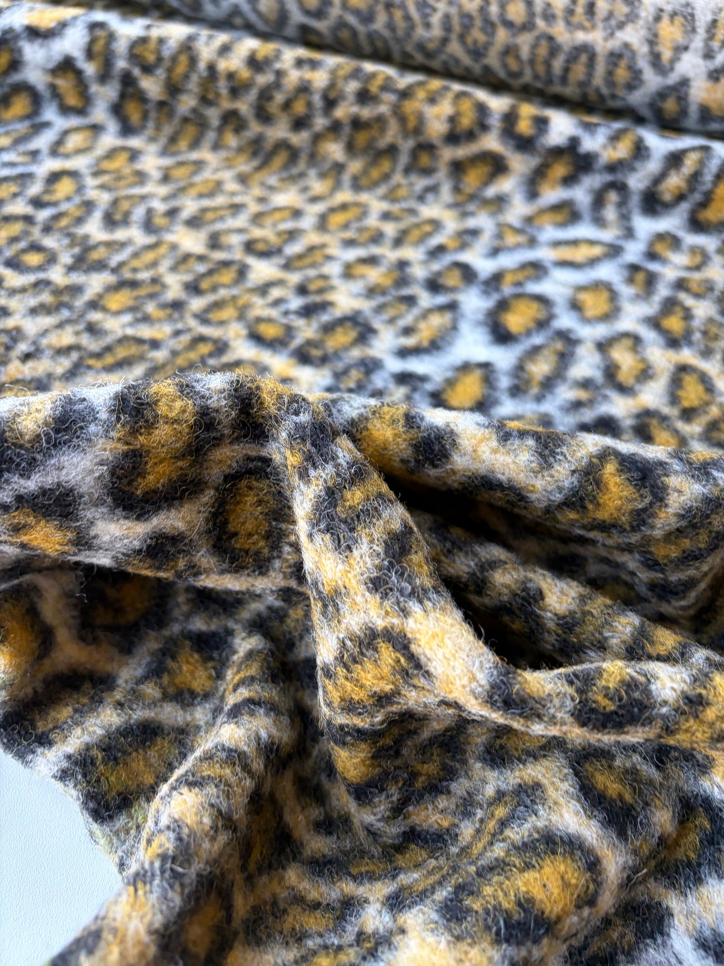 MOE 011 leopard heavy boiled wool