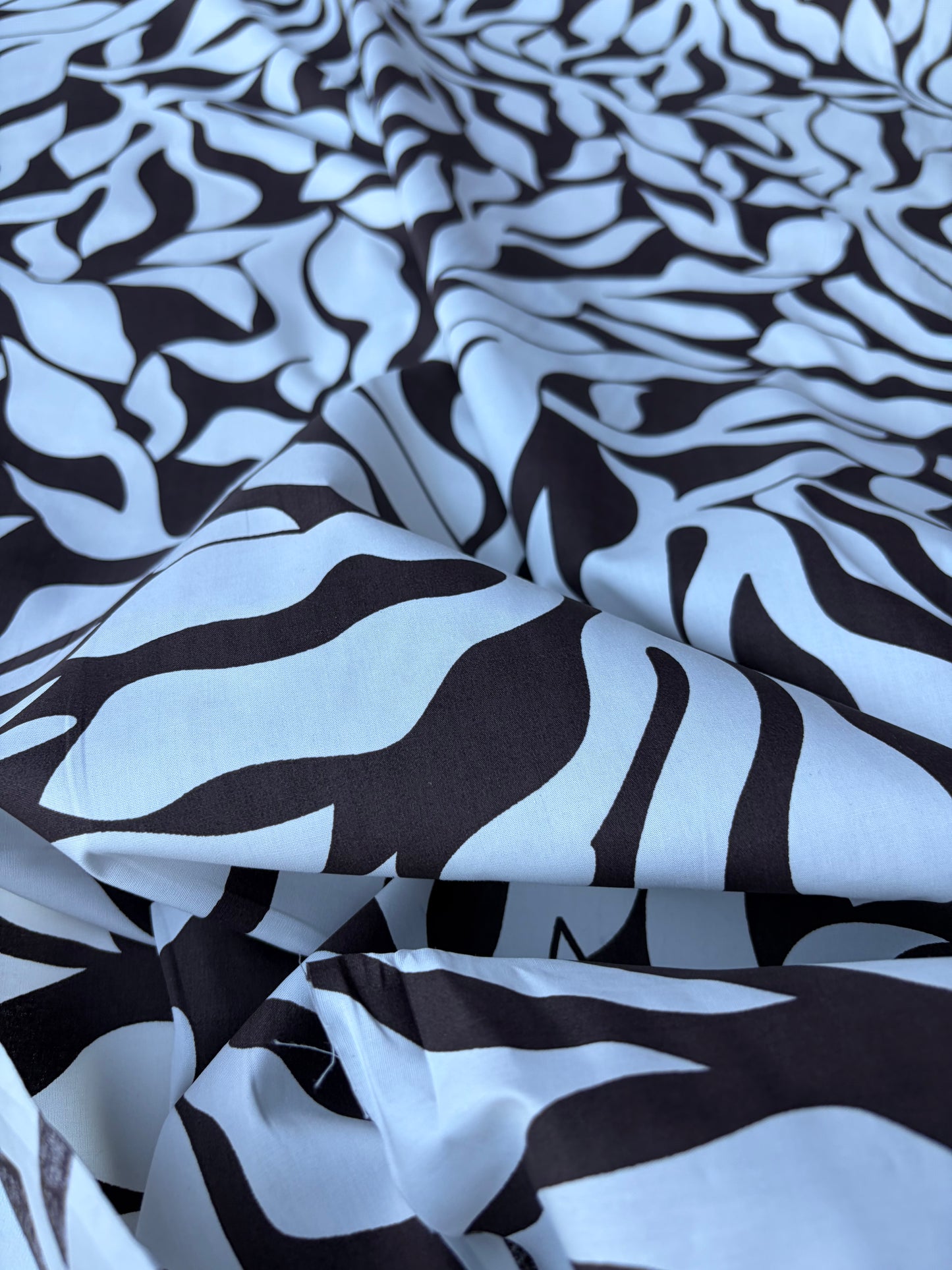 COMO 022 cotton papertouch brown/white print