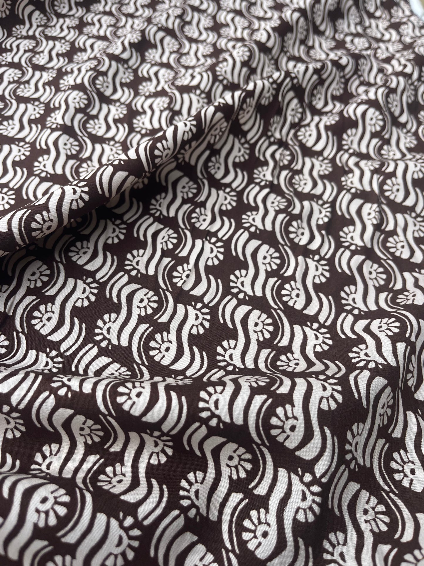 LUNA 002 poplin with elegant brown/white print