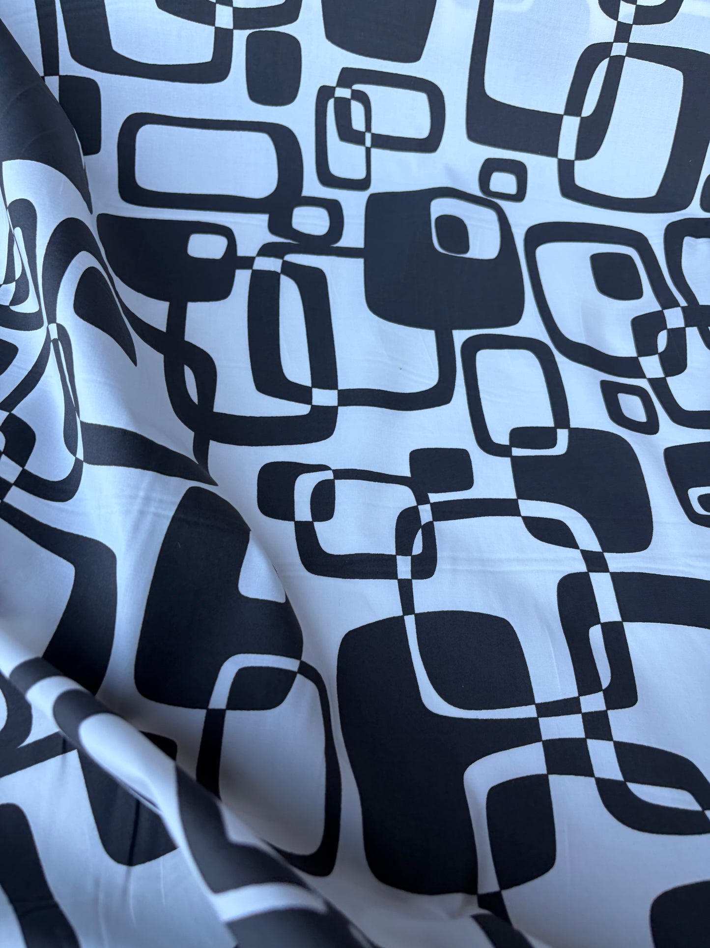 COMO 023 cotton papertouch chocolate/white print