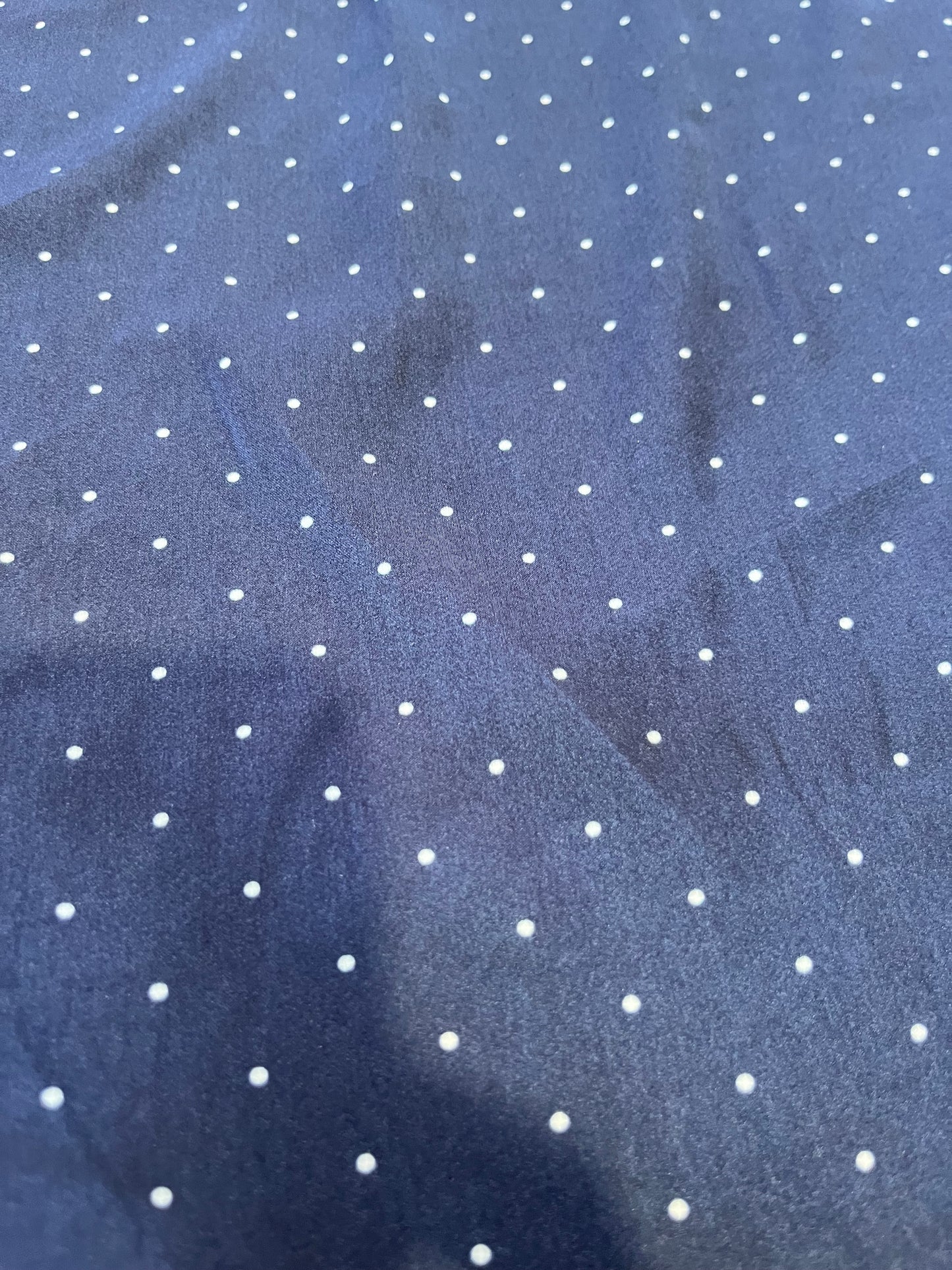 D01 SESANE 005 navy satin with white dots