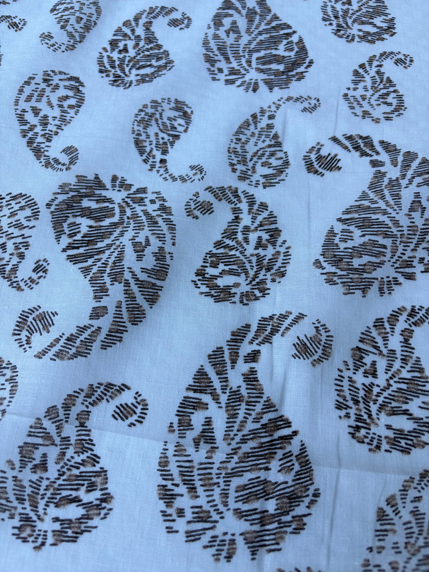 COMO 024 cotton voile brown cashemere print